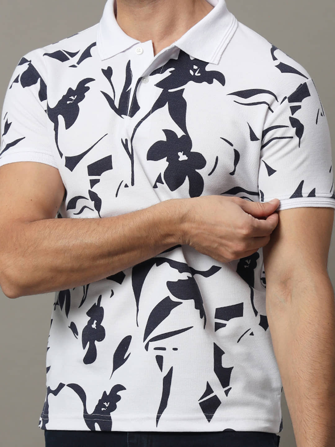 Hushbucks Men Polyester Regular Fit Printed Polo T Shirt ( White )