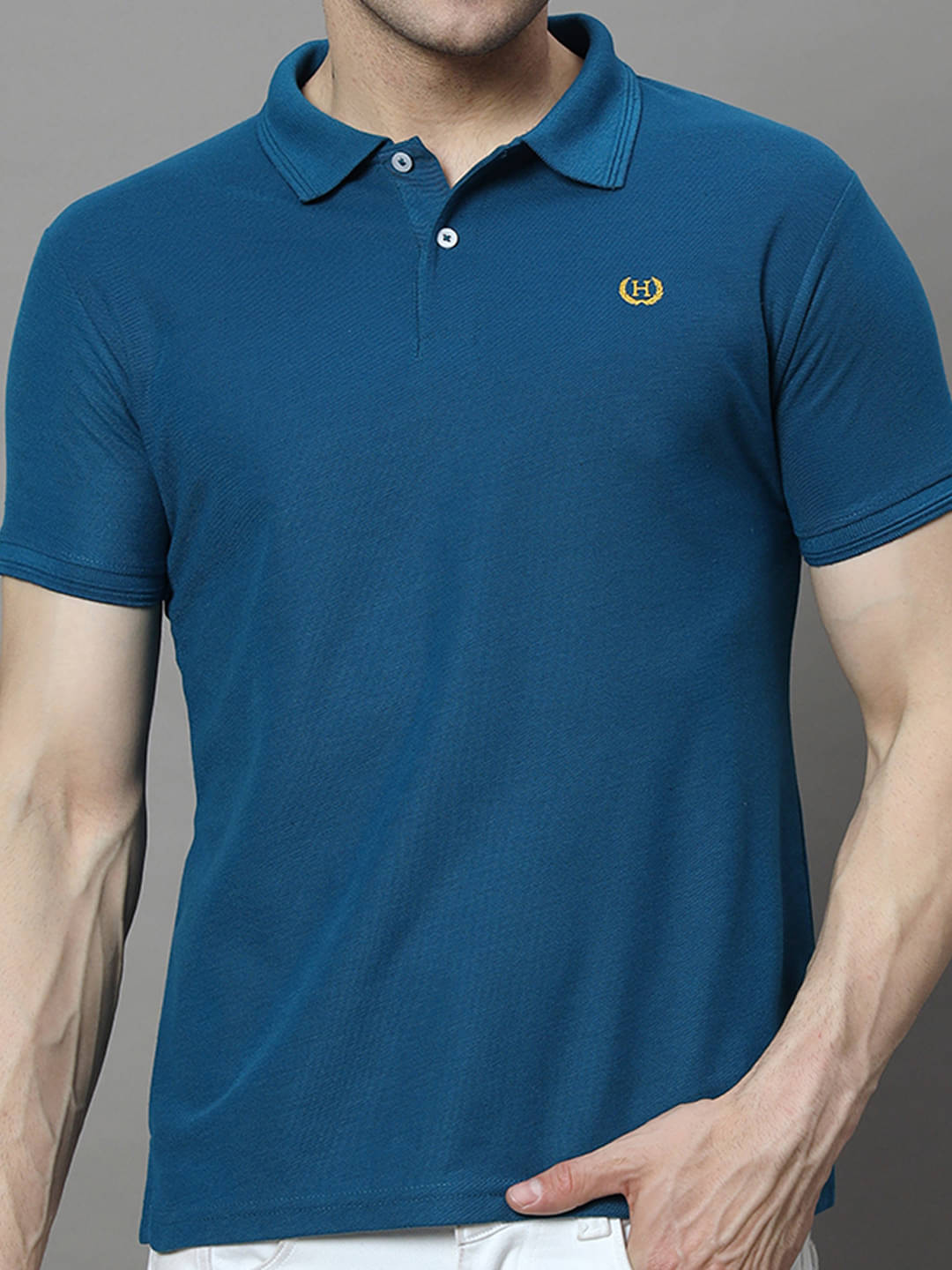 Hushbucks Men Polyester Regular Fit Solid Polo T Shirt ( Teal Blue ) Hushbucks Men Polyester Regular Fit Solid Polo T Shirt ( Teal Blue )