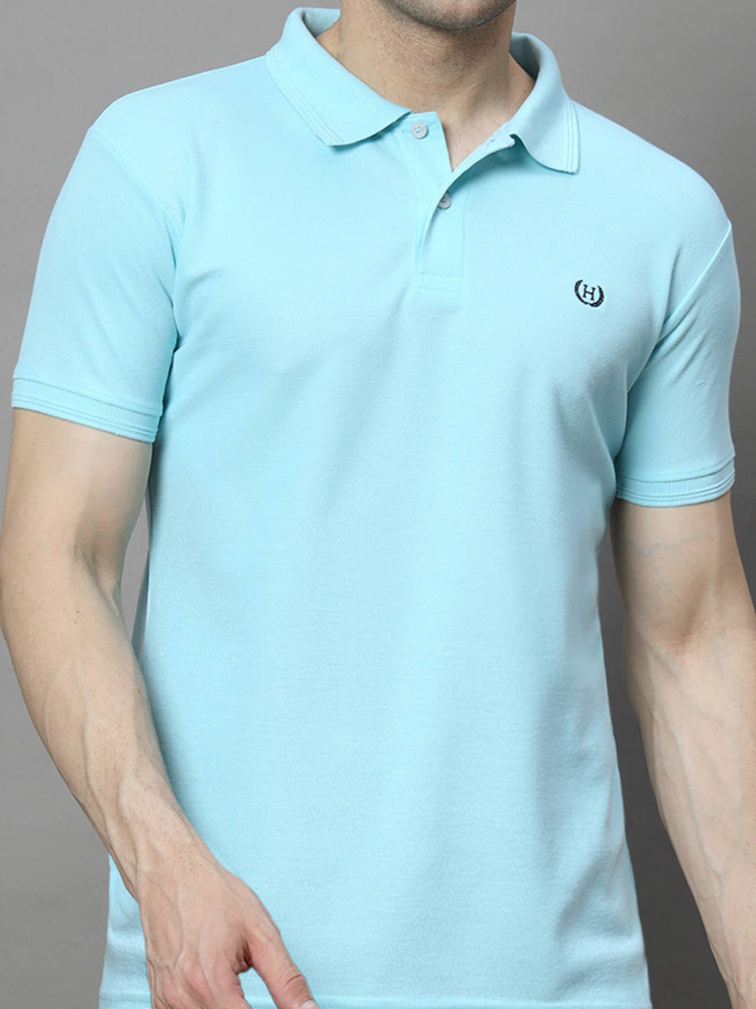 Hushbucks Men Polyester Regular Fit Solid Polo T Shirt ( Aqua ) Hushbucks Men Polyester Regular Fit Solid Polo T Shirt ( Aqua )