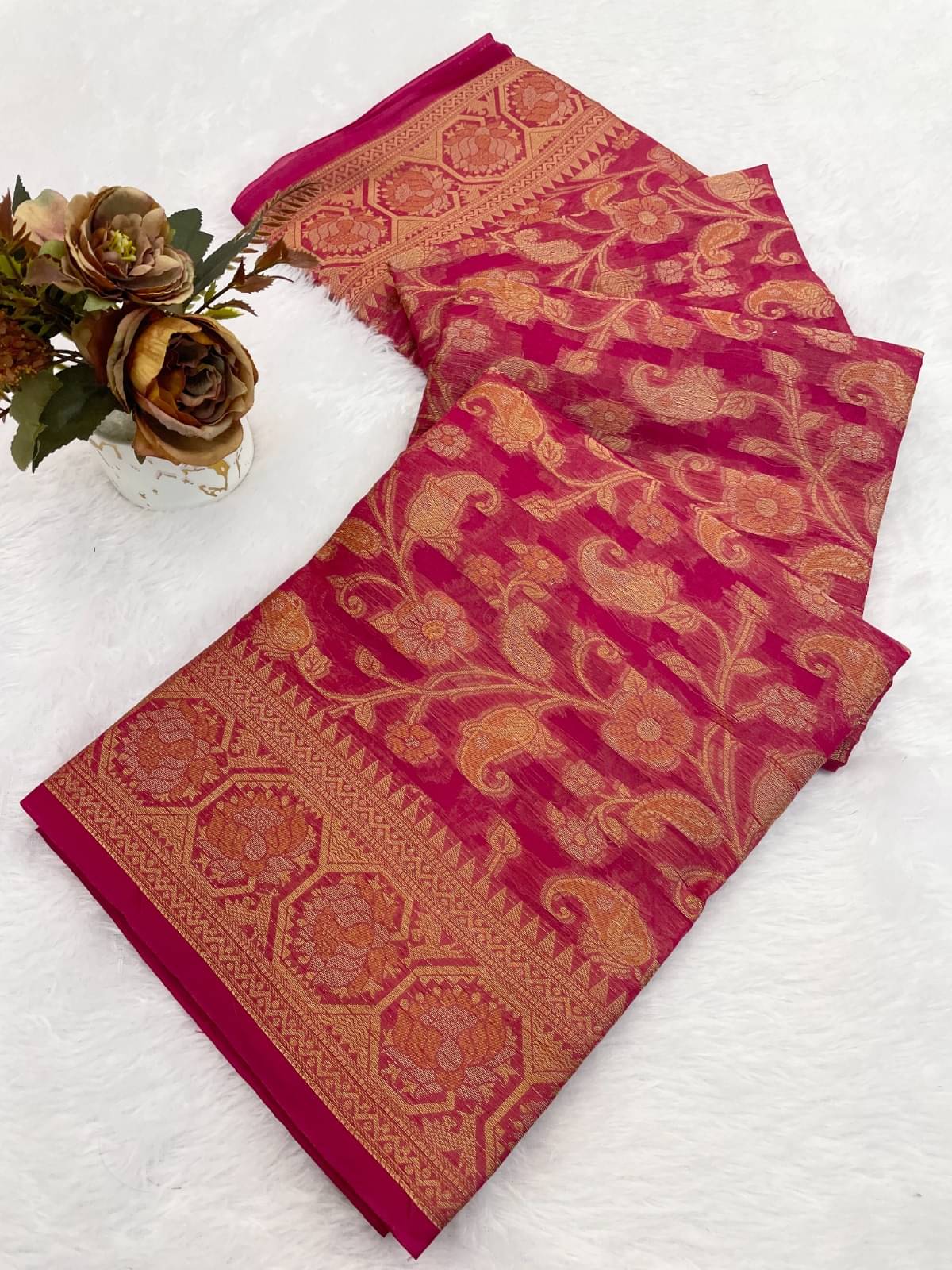     			THE PRIVATE LABLE Organza Printed Regular Saree With Unstitched Blouse Piece ( Pink )