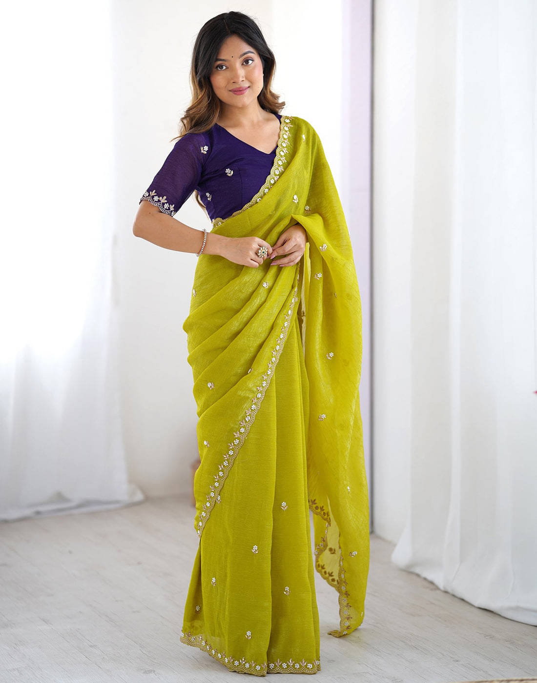     			THE PRIVATE LABLE Viscose Embellished Banarasi saree With Unstitched Blouse Piece ( Green )