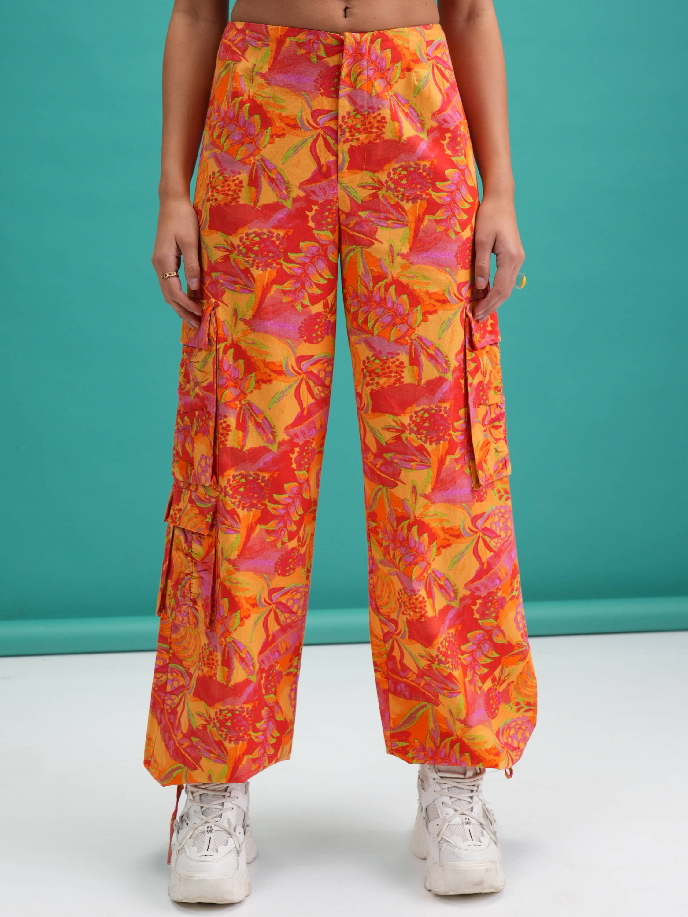     			Tokyo Talkies Women Cotton Cargos Trousers ( Multicolor )