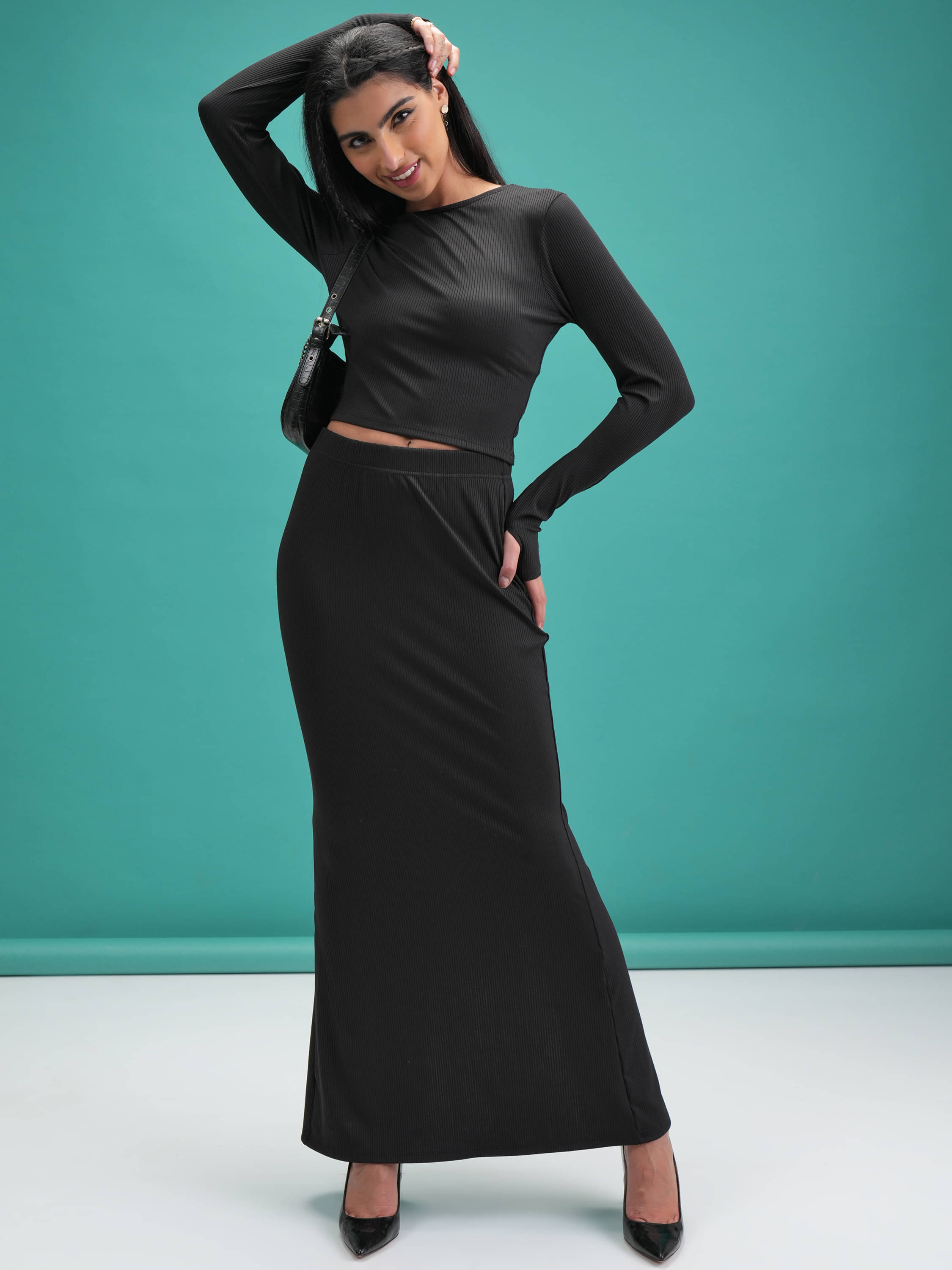     			Tokyo Talkies Women Solid Top With Skirt Co-Ord Set ( Black )