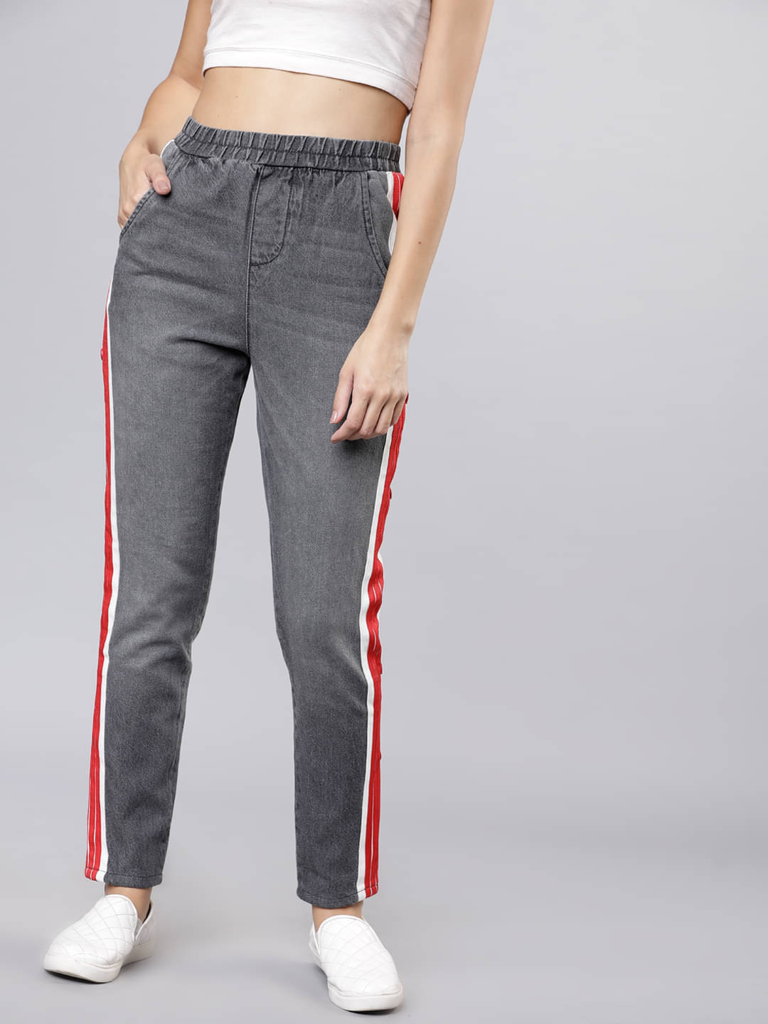     			Tokyo Talkies Women's Slim Fit Mid-Rise Jeans ( Grey )