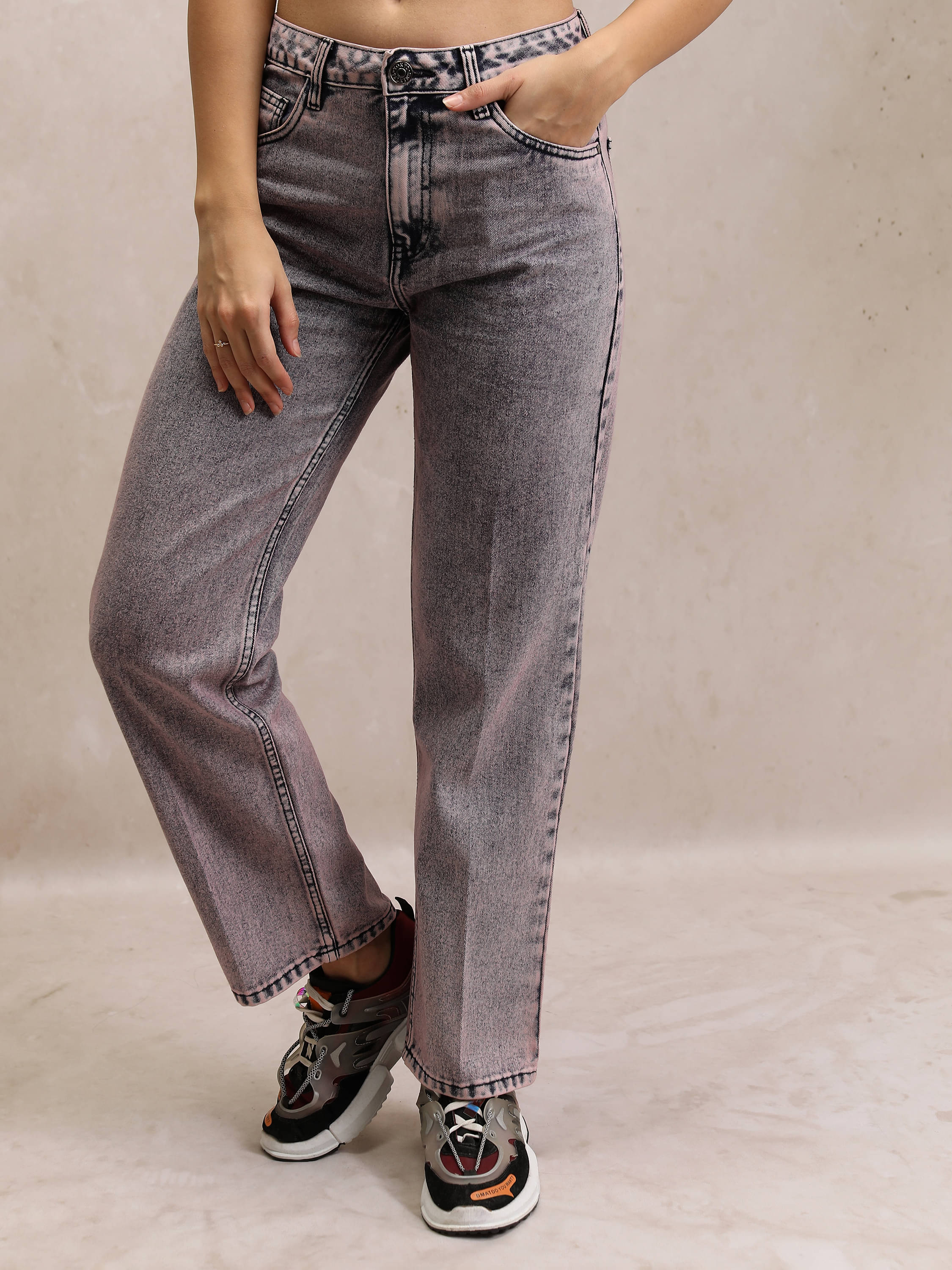     			Tokyo Talkies Women's Straight Fit Mid-Rise Jeans ( Purple )