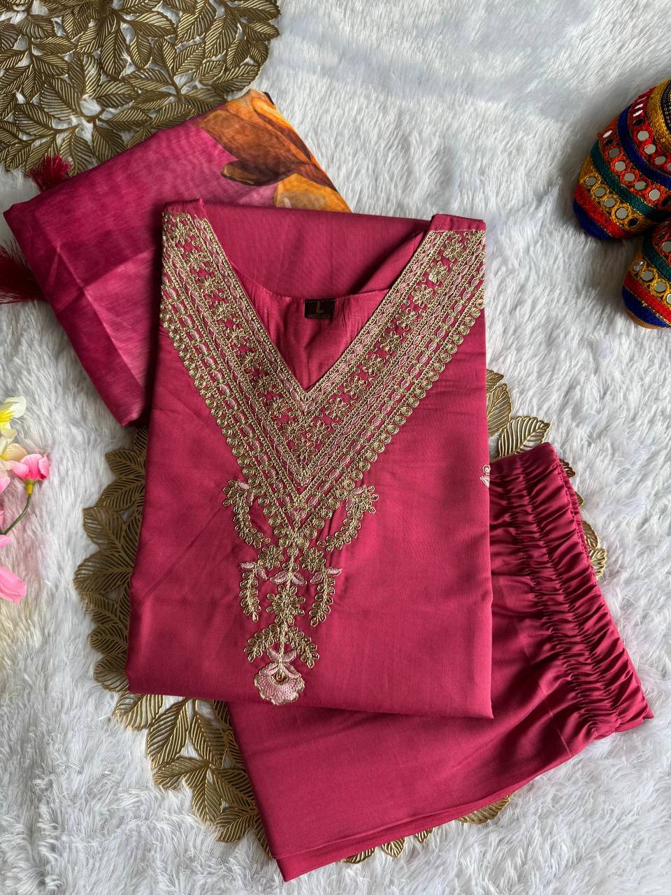     			VT NX Women Viscose Embroidered Straight Kurti With Pants ( Pink )