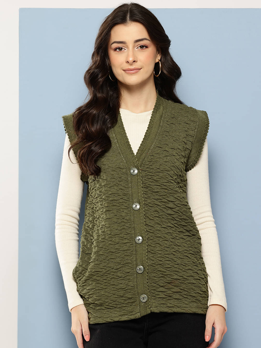     			Aarika Woollen V Neck Women's Buttoned Cardigans - Green ( Pack of 1 )