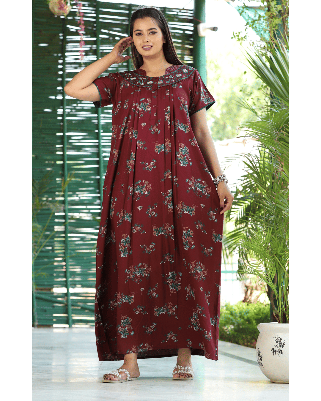     			G4Girl Rayon Printed Women Regular Nighty ( Maroon )