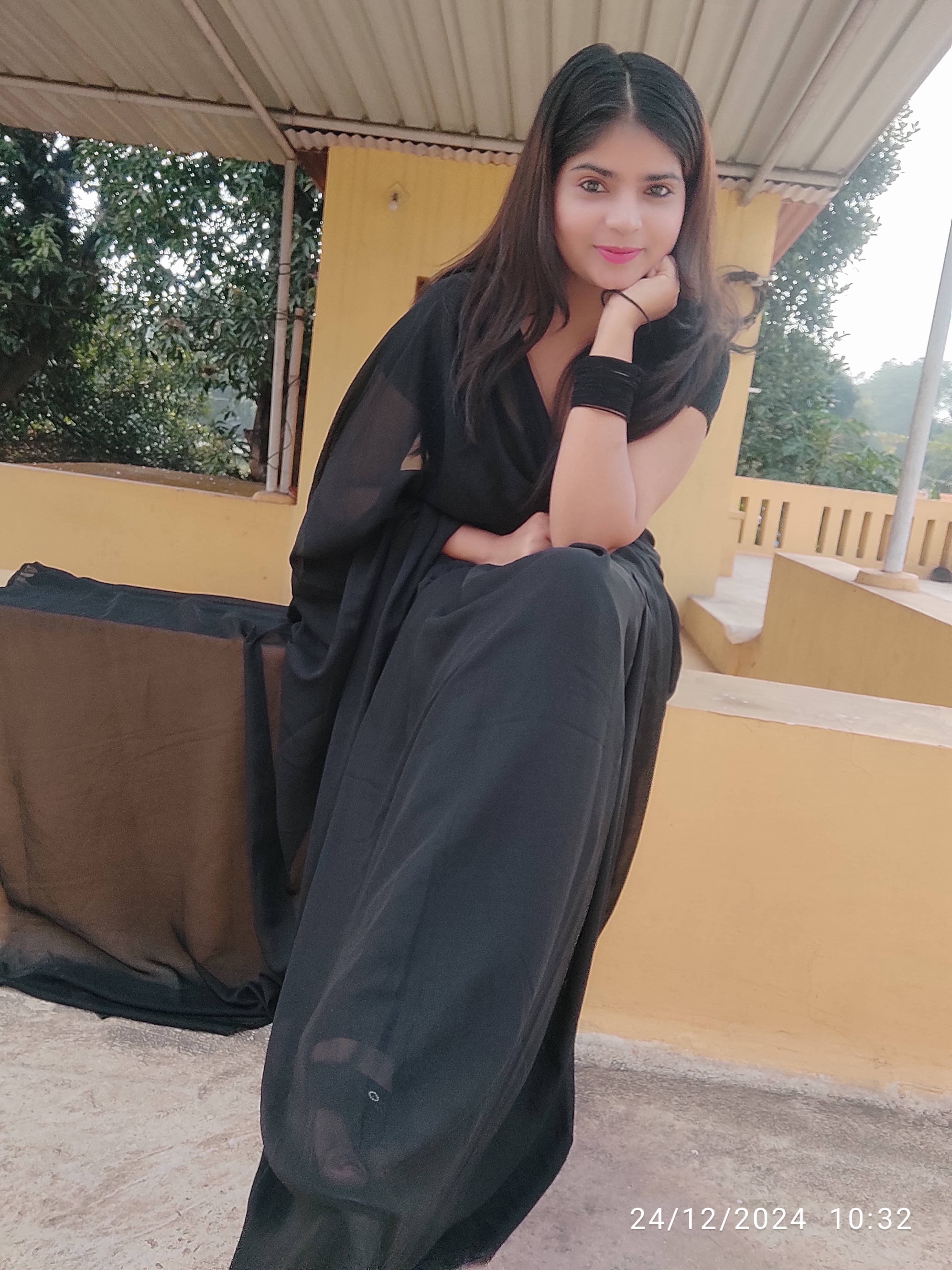     			Kashvi Sarees Georgette Dyed Ilkal Saree With Unstitched Blouse Piece ( BLACK )