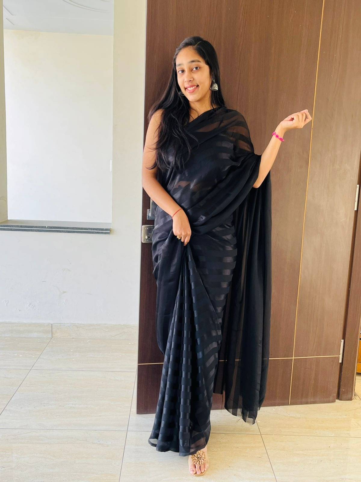     			Kashvi Sarees Georgette Striped Ilkal Saree With Unstitched Blouse Piece ( BLACK )