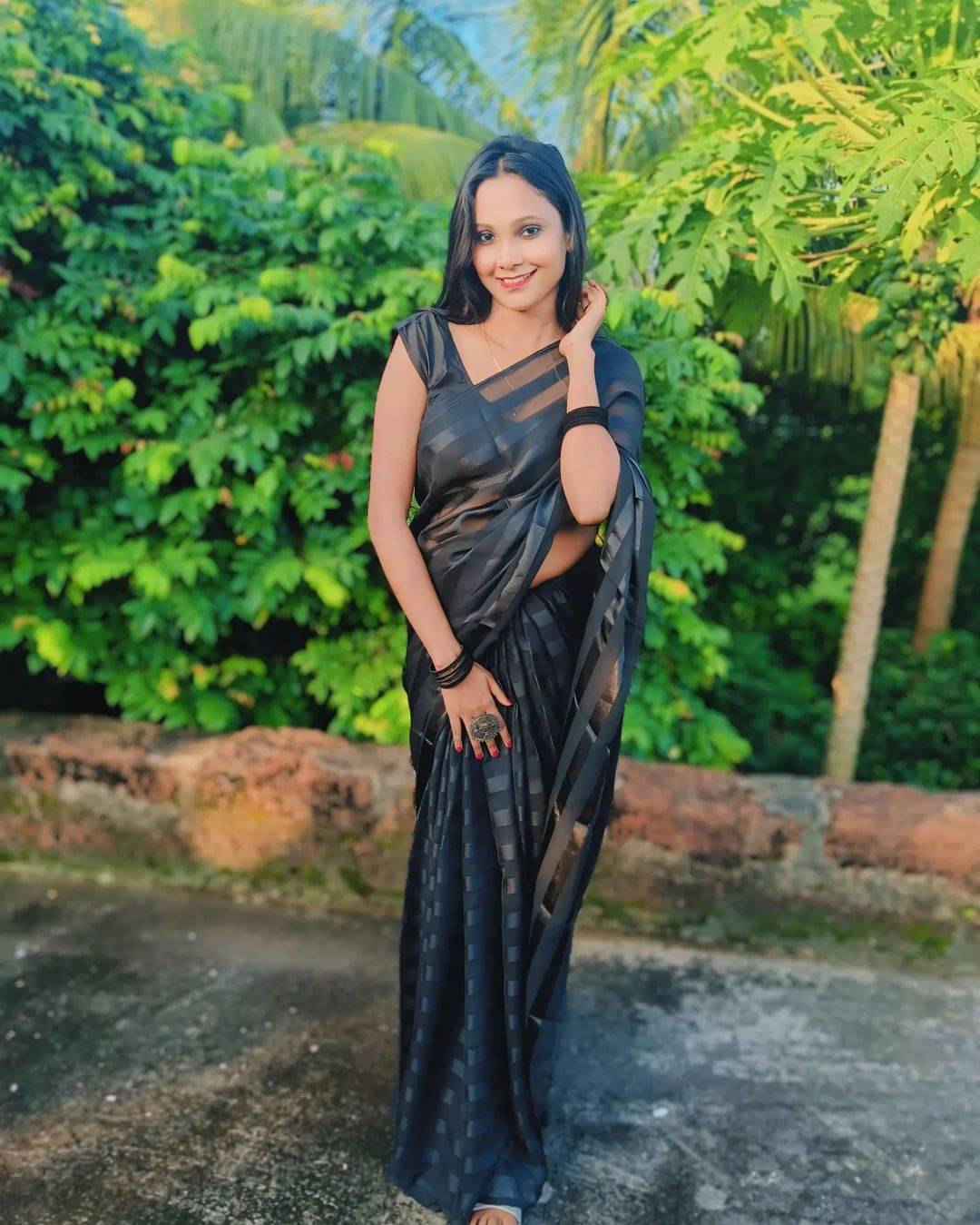     			Kashvi Sarees Georgette Striped Ilkal Saree With Unstitched Blouse Piece ( BLACK )