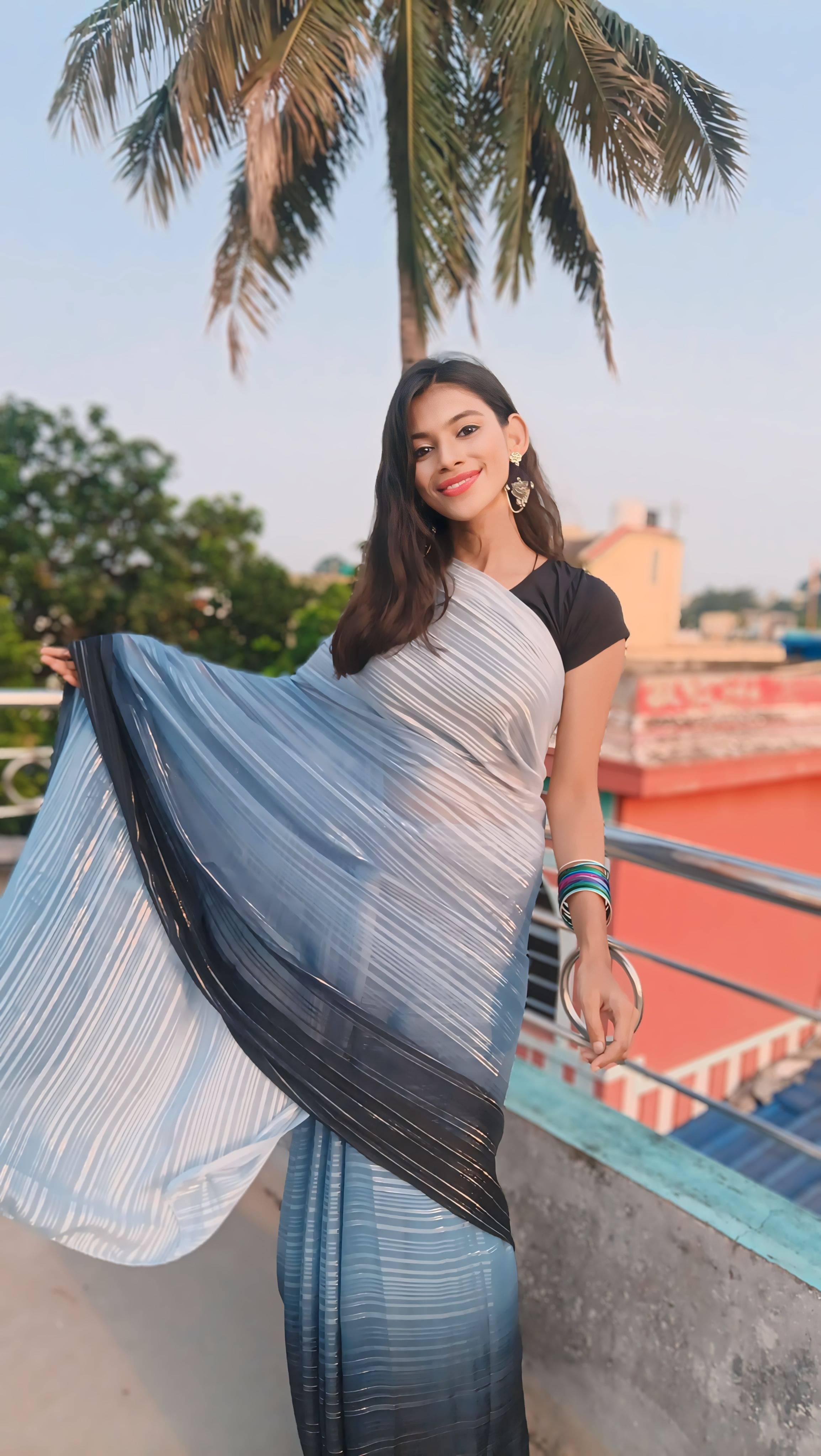     			Kashvi Sarees Georgette Striped Ilkal Saree With Unstitched Blouse Piece ( GREY )