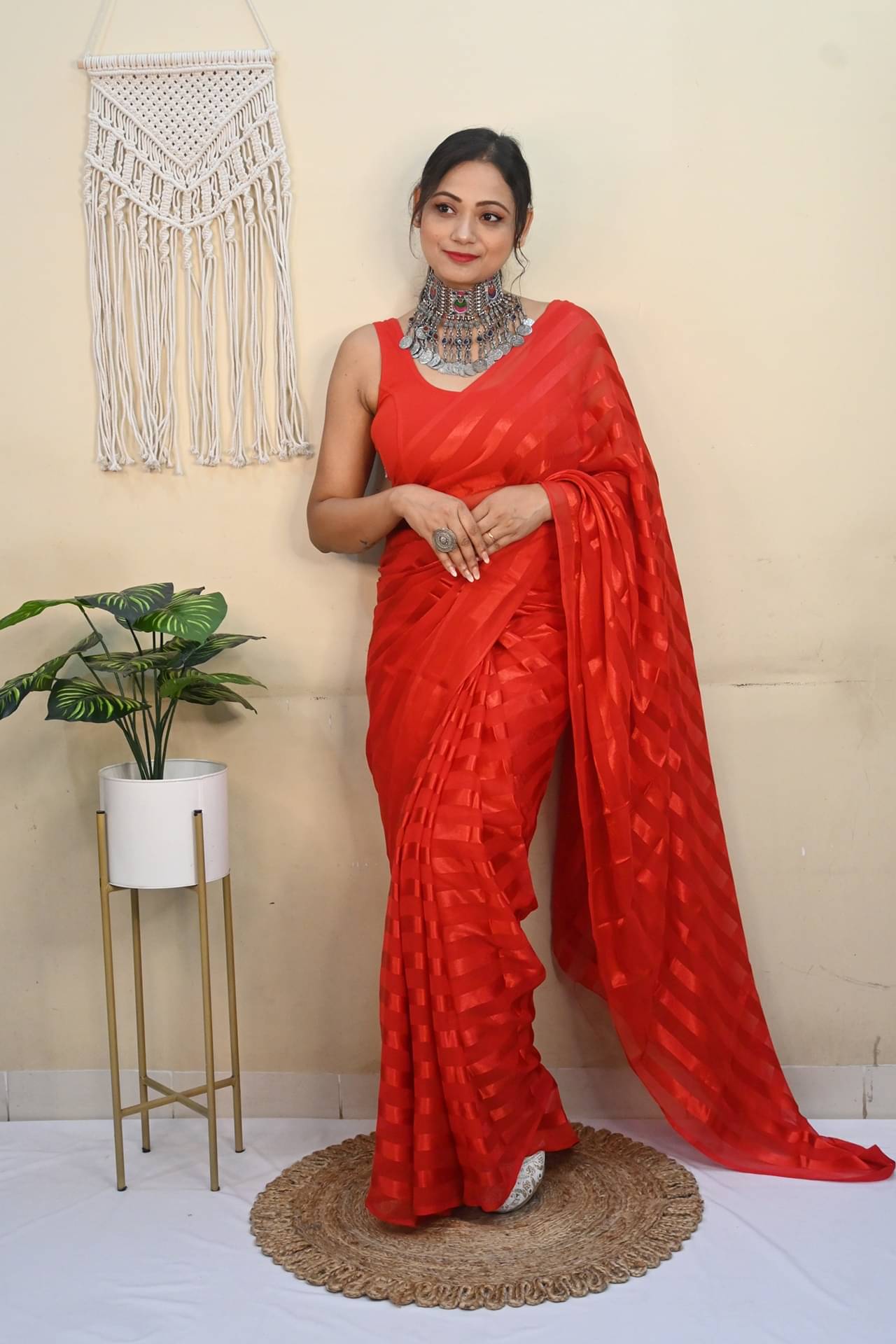     			Kashvi Sarees Georgette Striped Ilkal Saree With Unstitched Blouse Piece ( RED )