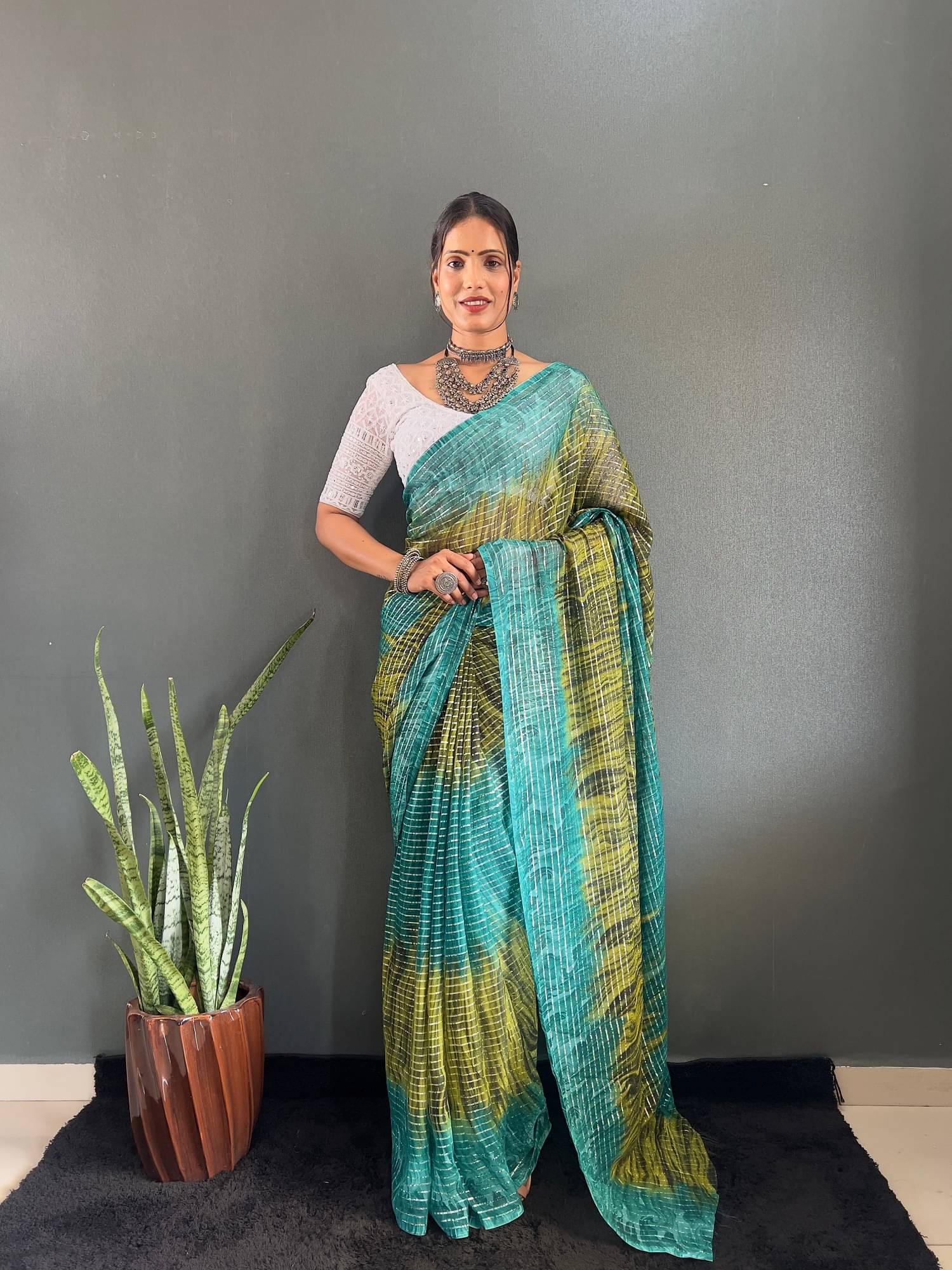    			SATVASHIV Chiffon Striped Regular Saree With Unstitched Blouse Piece ( Blue )