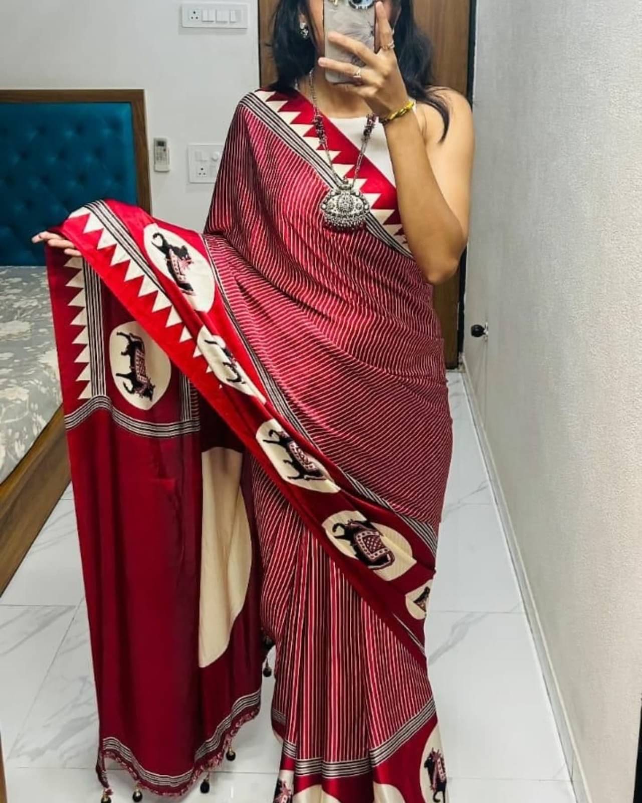 SATVASHIV Satin Striped Regular Saree With Unstitched Blouse Piece ( Red ) SATVASHIV Satin Striped Regular Saree With Unstitched Blouse Piece ( Red )