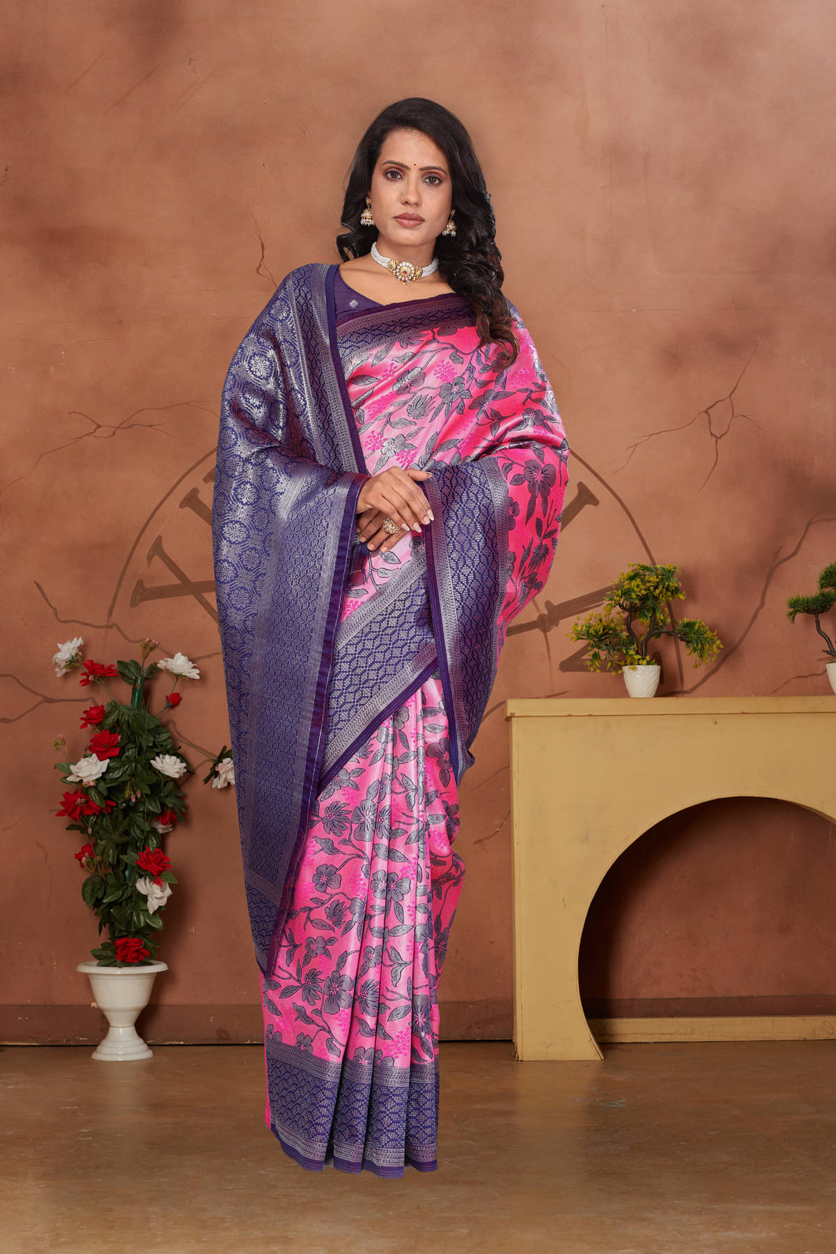     			SATVASHIV Silk Woven Regular Saree With Unstitched Blouse Piece ( Pink )