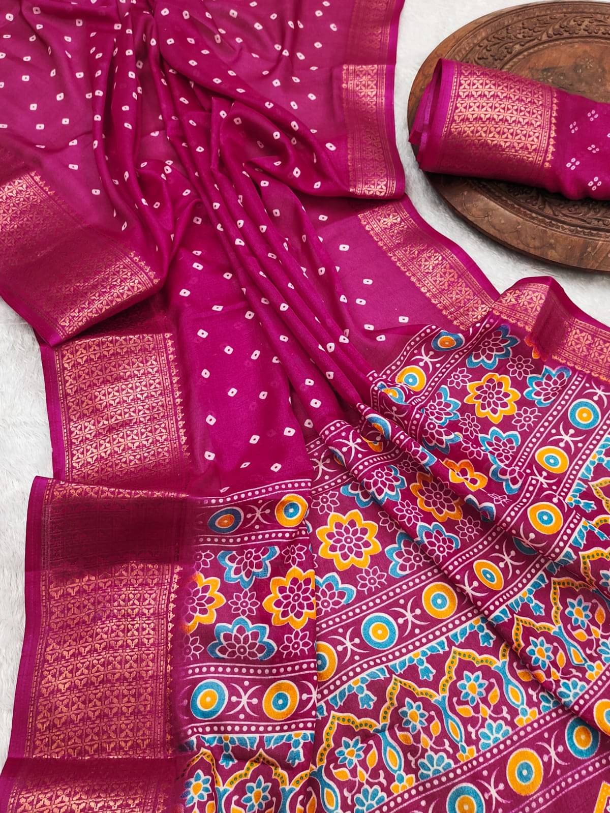 Sitanjali Silk Blend Printed Sambalpuri Saree With Unstitched Blouse Piece ( Pink )     			Sitanjali Silk Blend Printed Sambalpuri Saree With Unstitched Blouse Piece ( Pink )