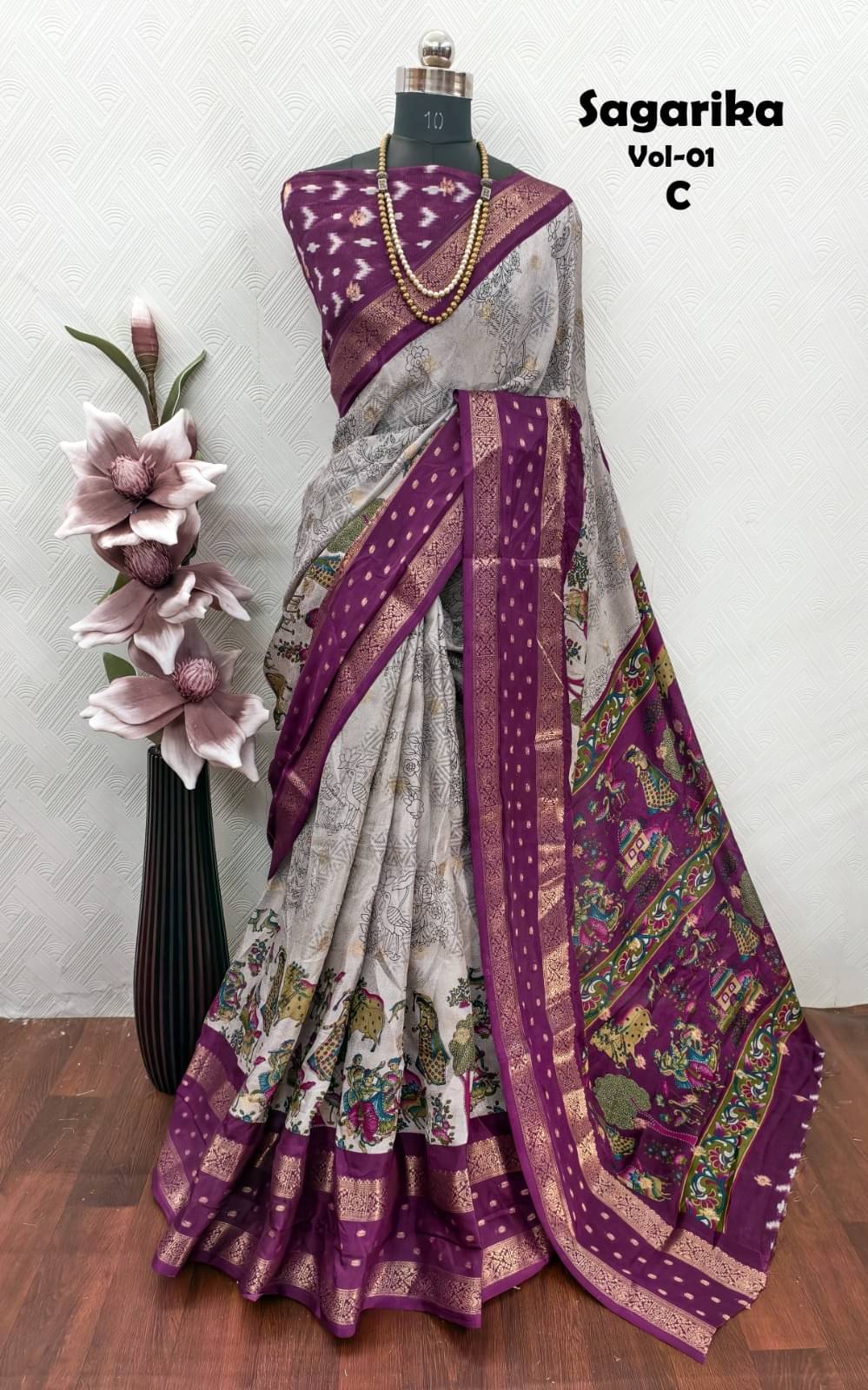     			Sitanjali Viscose Printed Sambalpuri Saree With Unstitched Blouse Piece ( Wine )
