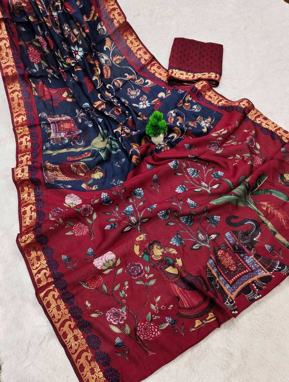     			Sitanjali Viscose Printed Sambalpuri Saree With Unstitched Blouse Piece ( Navy Blue )