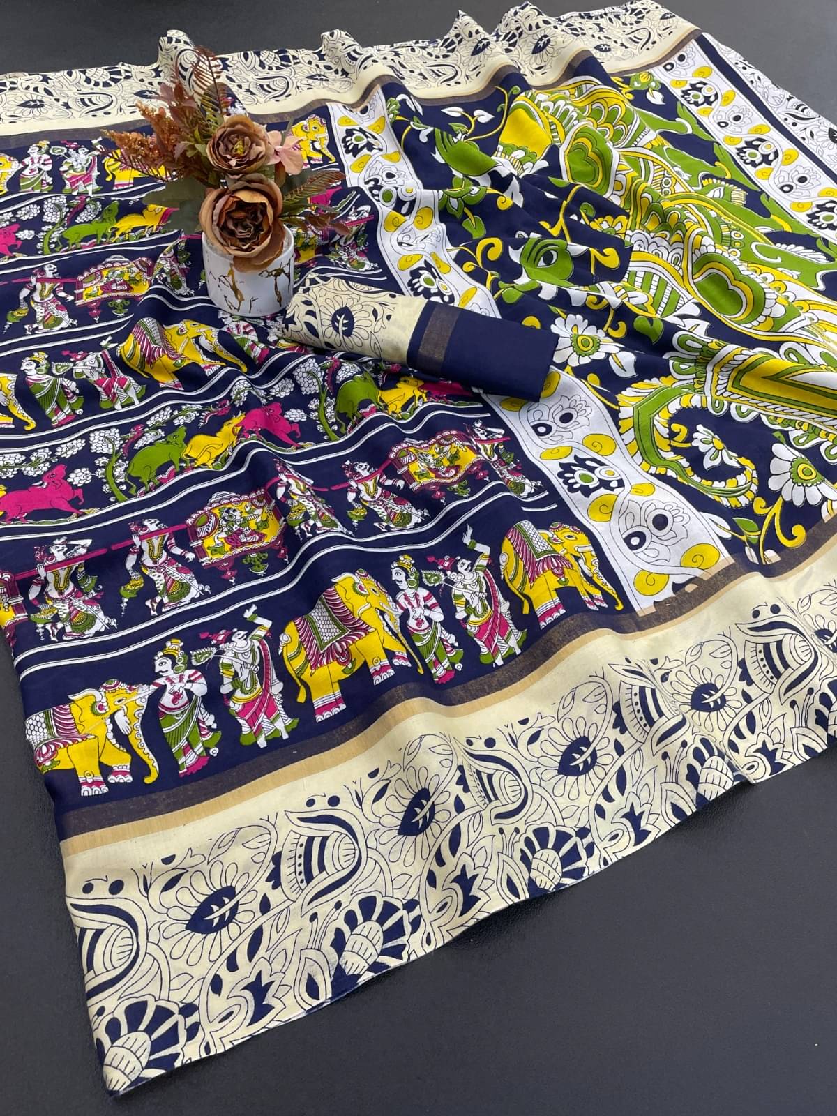 THE PRIVATE LABLE Viscose Printed Regular Saree With Unstitched Blouse Piece ( Navy Blue ) THE PRIVATE LABLE Viscose Printed Regular Saree With Unstitched Blouse Piece ( Navy Blue )