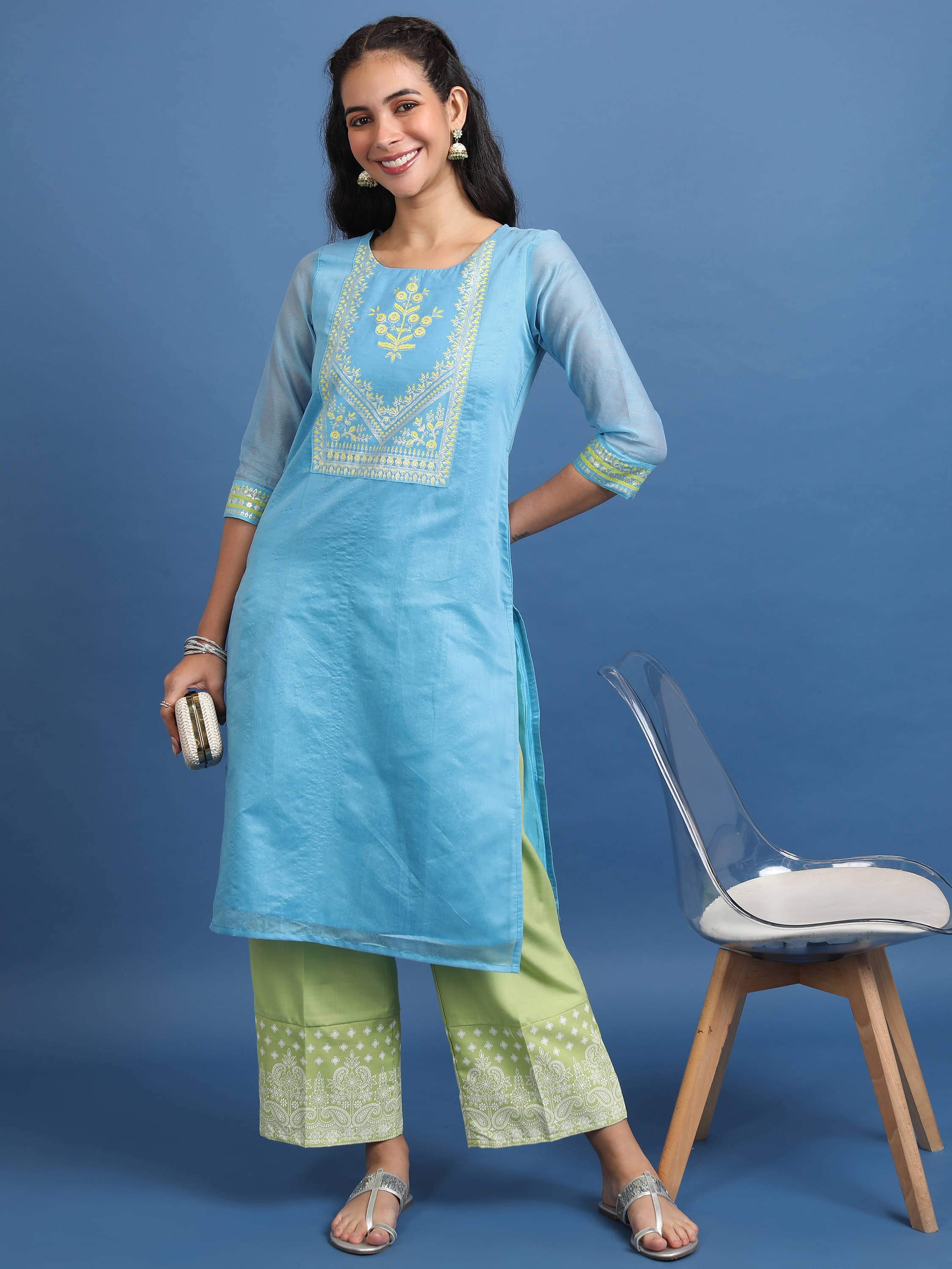 Vishudh Women Cotton Blend Printed Straight Kurti ( Blue ) Vishudh Women Cotton Blend Printed Straight Kurti ( Blue )