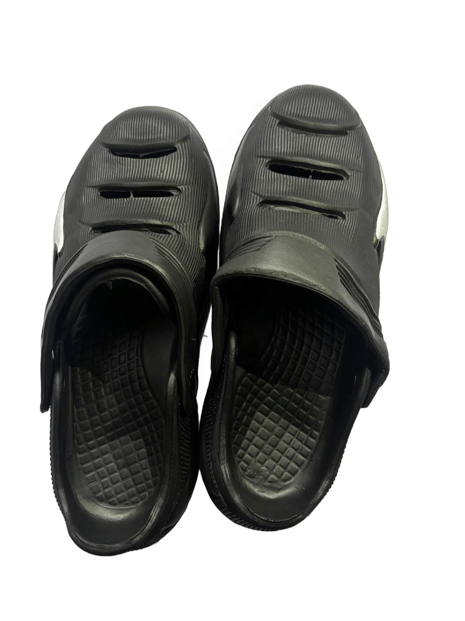     			generic kraftedvoguee - Black Men's Clogs