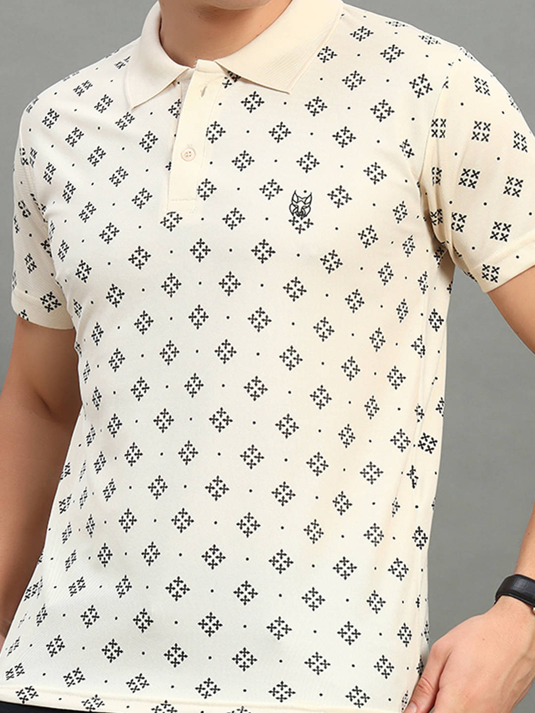 stelvin Men Cotton Blend Regular Fit Printed Polo T Shirt ( Beige )     			stelvin Men Cotton Blend Regular Fit Printed Polo T Shirt ( Beige )