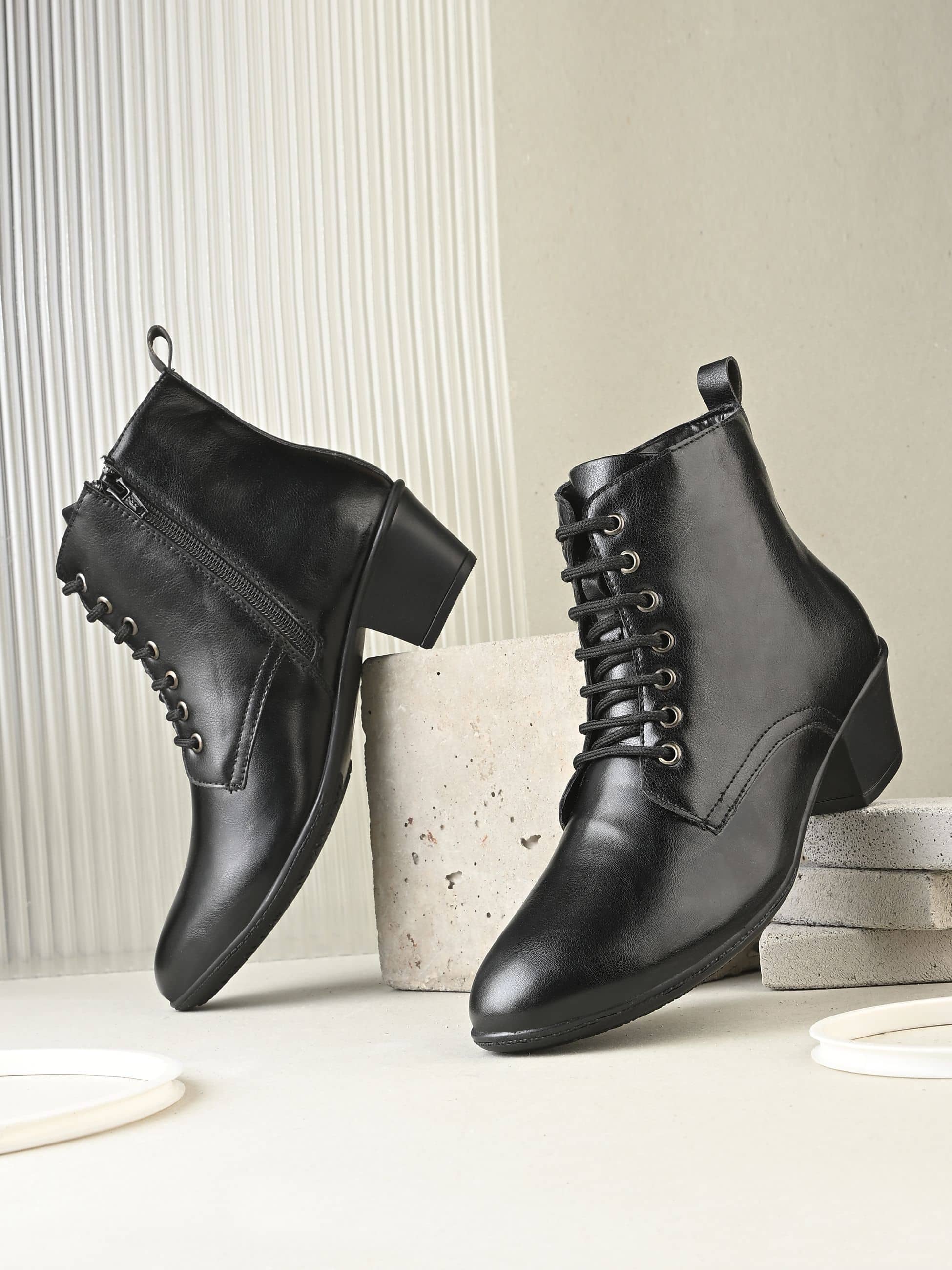 BIZZARO Black Women's Ankle Length Boots