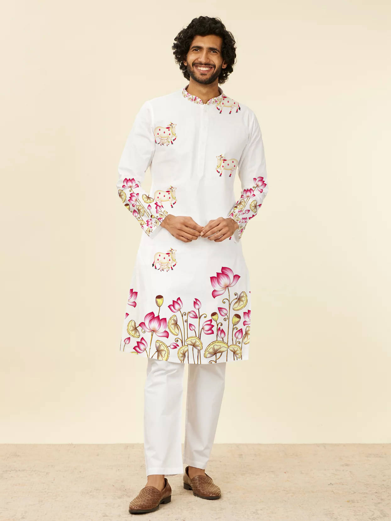     			Clothendy White Blended Men's Regular Kurta ( Pack of 1 )