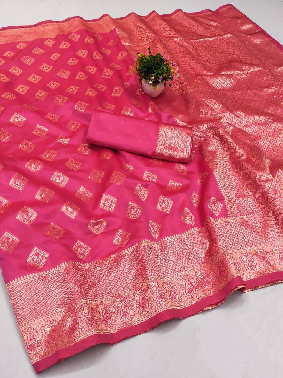 INDIAN SILKS Silk Blend Printed Regular Saree With Unstitched Blouse Piece ( Pink ) INDIAN SILKS Silk Blend Printed Regular Saree With Unstitched Blouse Piece ( Pink )