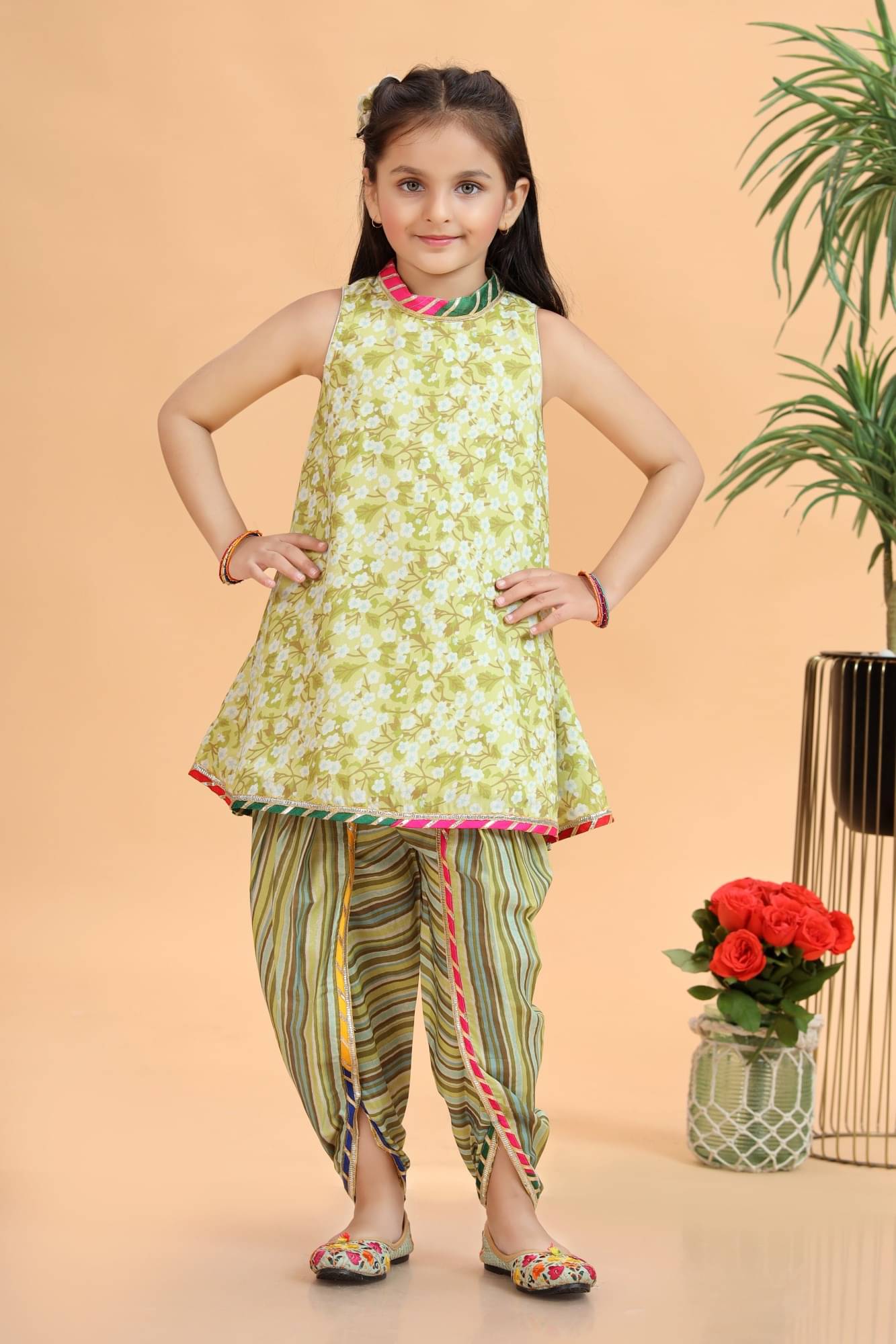     			MASTARANG Girls Polyester Kurti with Dhoti ( Pack of 1 , Green )