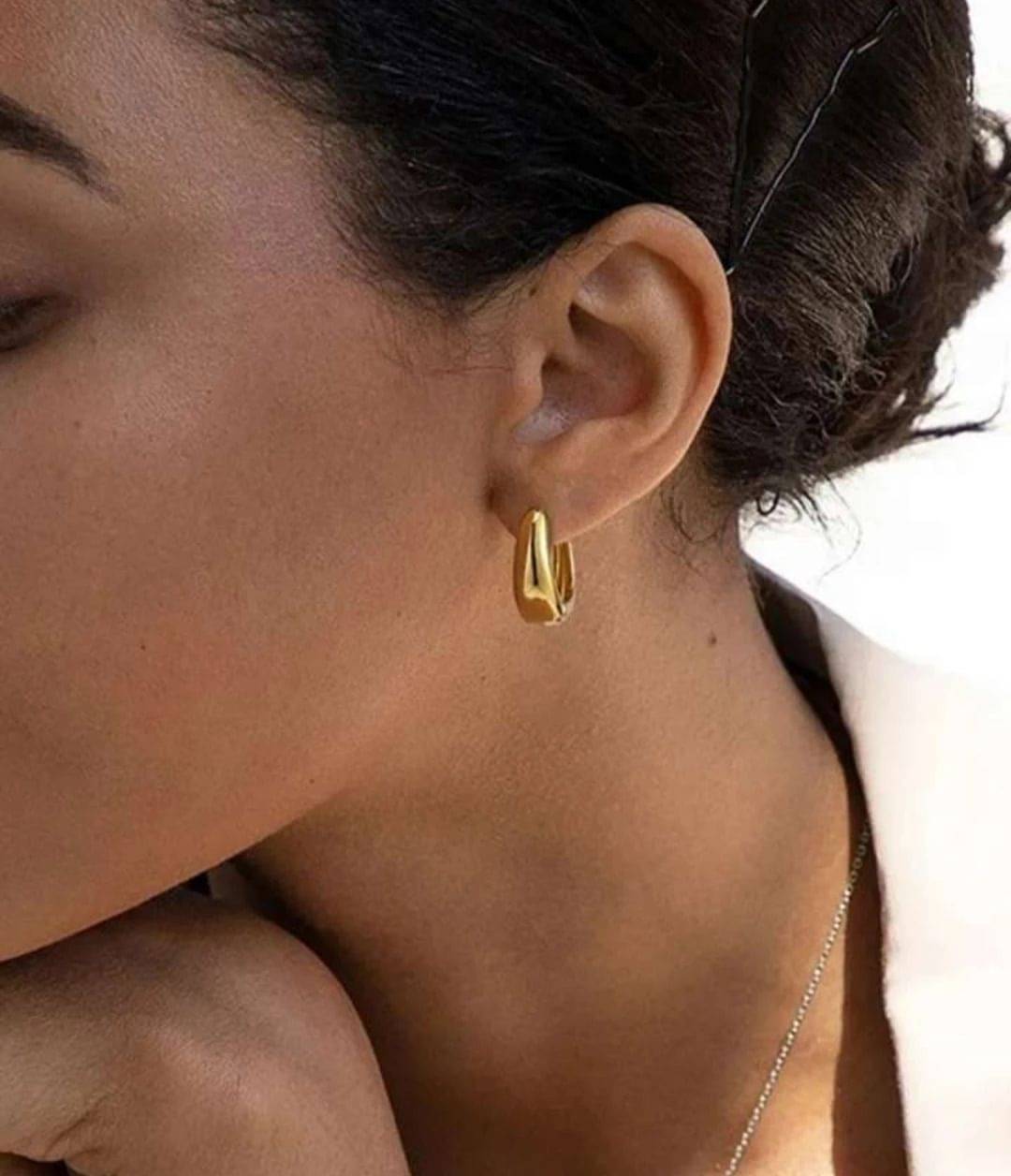     			Mehak Creation Gold Hoops Earrings ( Pack of 1 )