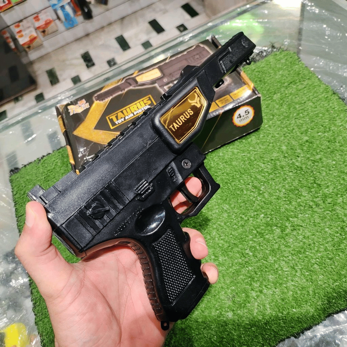     			PISTOL Taurus Air Gun