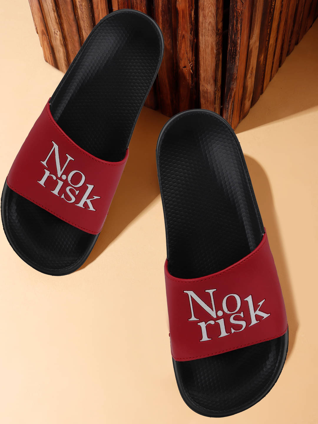     			Qrite Red Men's Slide Flip Flop