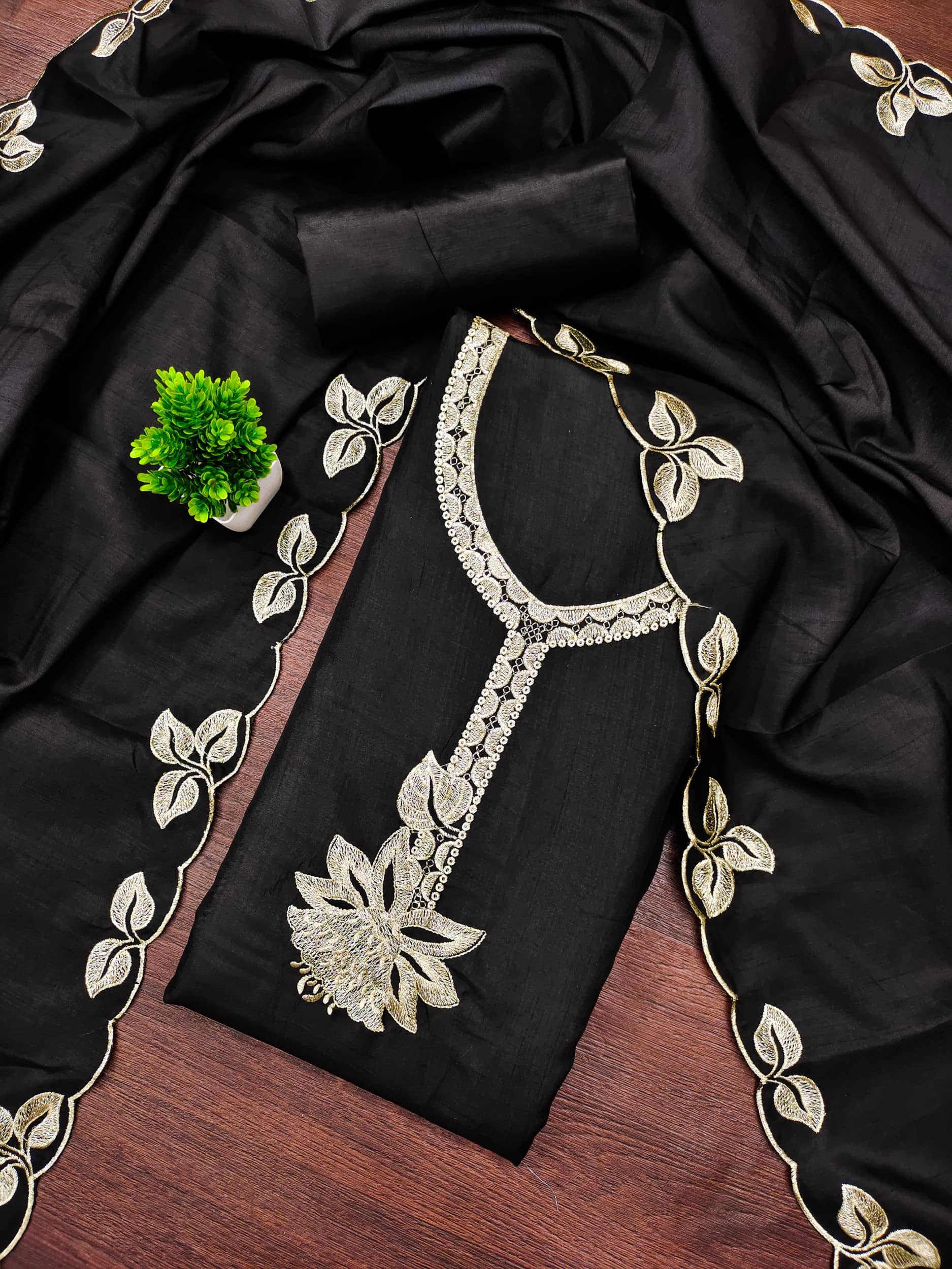 Rangtulika Ethnics Women Cotton Unstitched Dress Material ( Black ) - Unstitched Fabrics | Buy online on ZillyBuy