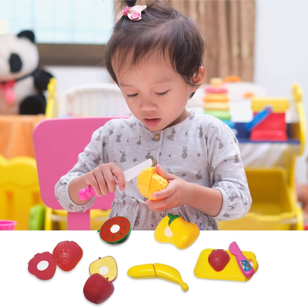     			Realistic Sliceable 7 Pcs Fruits Cutting Play Toy Set (5 Fruits and Vegetables Plus Board & Knife)Multicolour