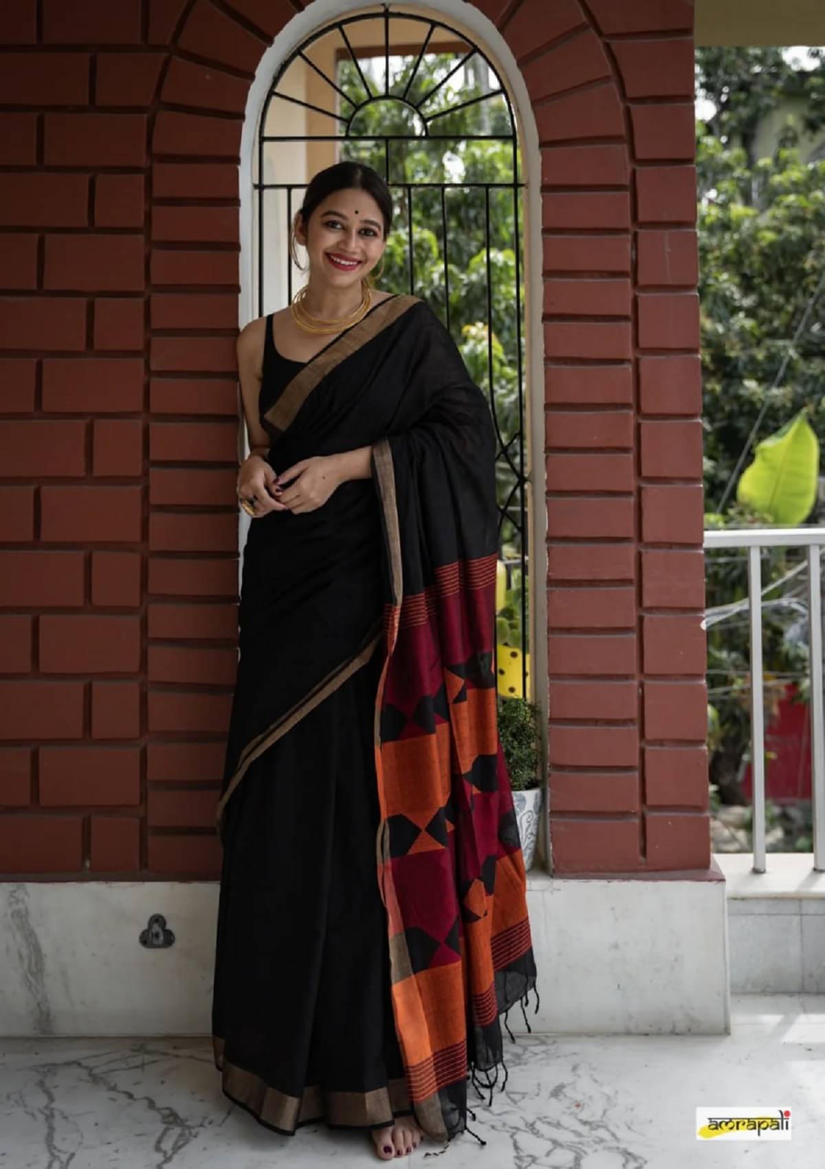     			SATVASHIV Chanderi Woven Regular Saree With Unstitched Blouse Piece ( Black )