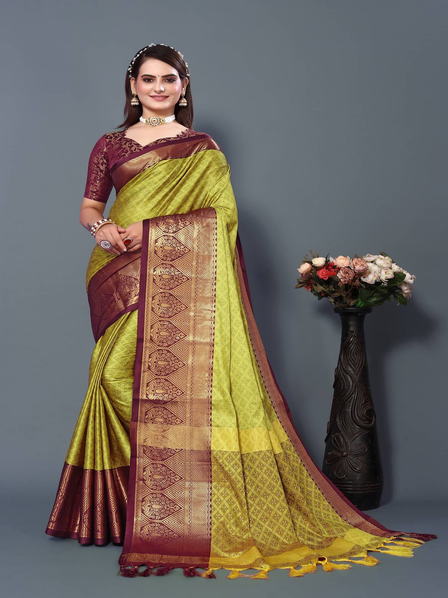     			SATVASHIV Cotton Blend Self Design Regular Saree With Unstitched Blouse Piece ( Brown )