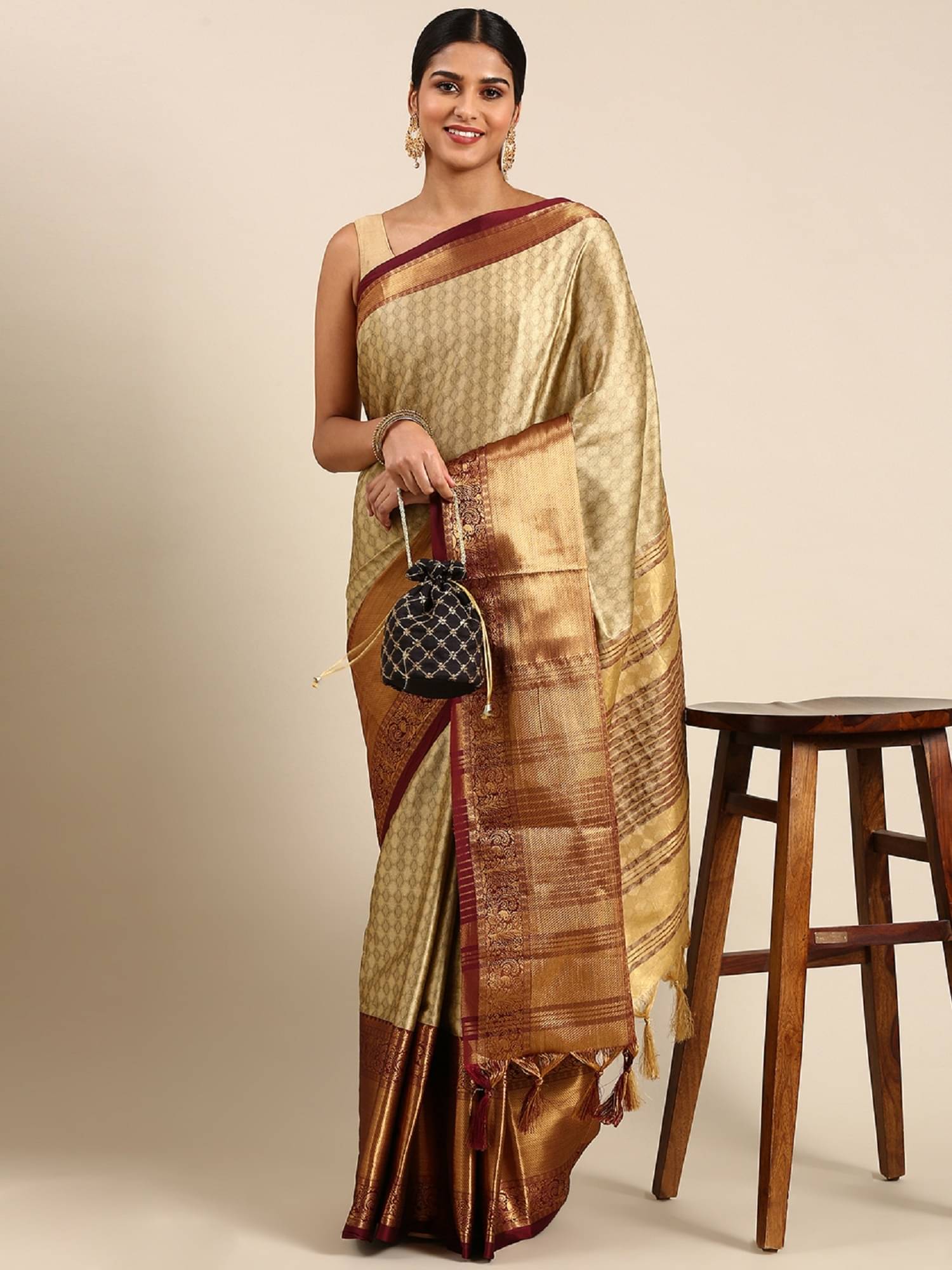     			SATVASHIV Cotton Blend Woven Regular Saree With Unstitched Blouse Piece ( Brown )
