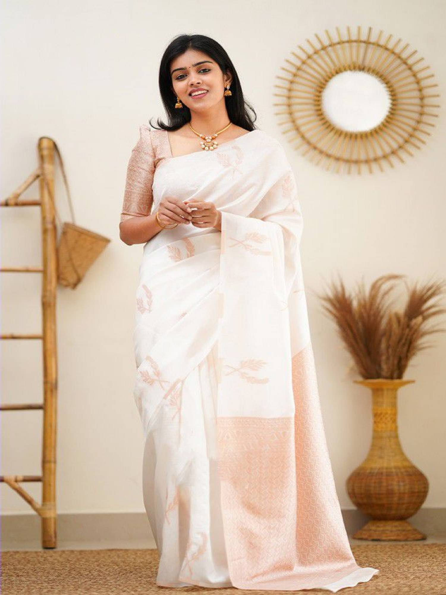     			SATVASHIV Jacquard Self Design Regular Saree With Unstitched Blouse Piece ( White )
