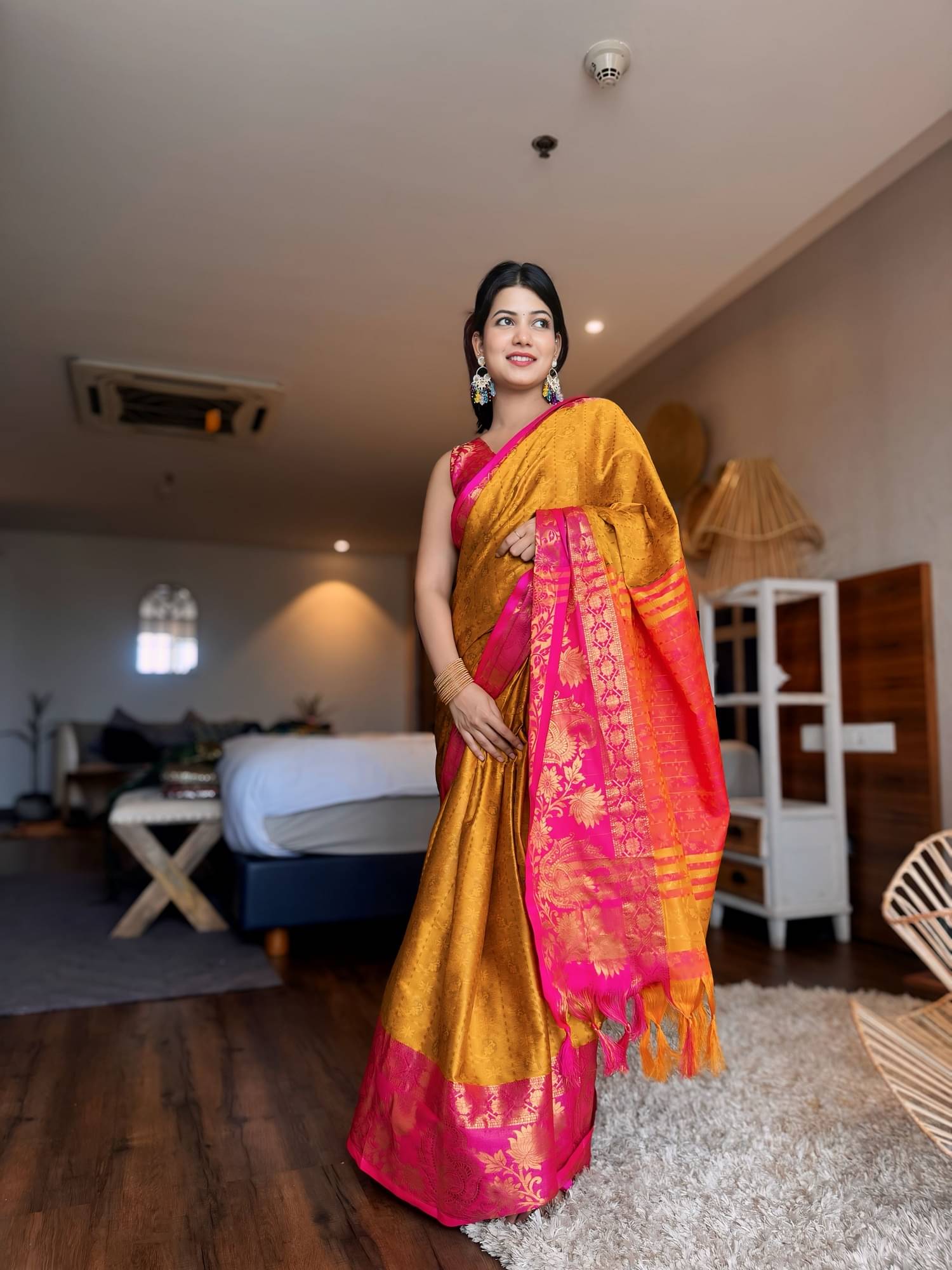     			SATVASHIV Silk Blend Woven Regular Saree With Unstitched Blouse Piece ( Mustard )