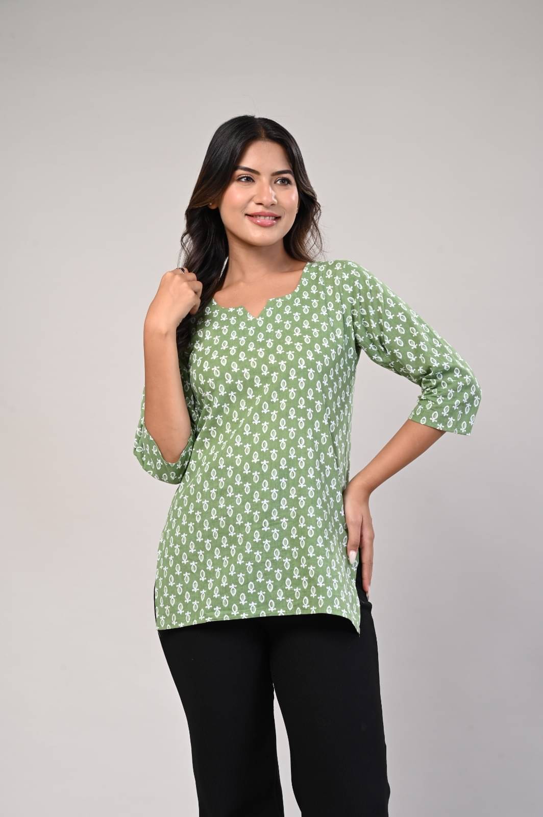 SEREN MILANO Women's Rayon A-Line Top ( Green ) SEREN MILANO Women's Rayon A-Line Top ( Green )