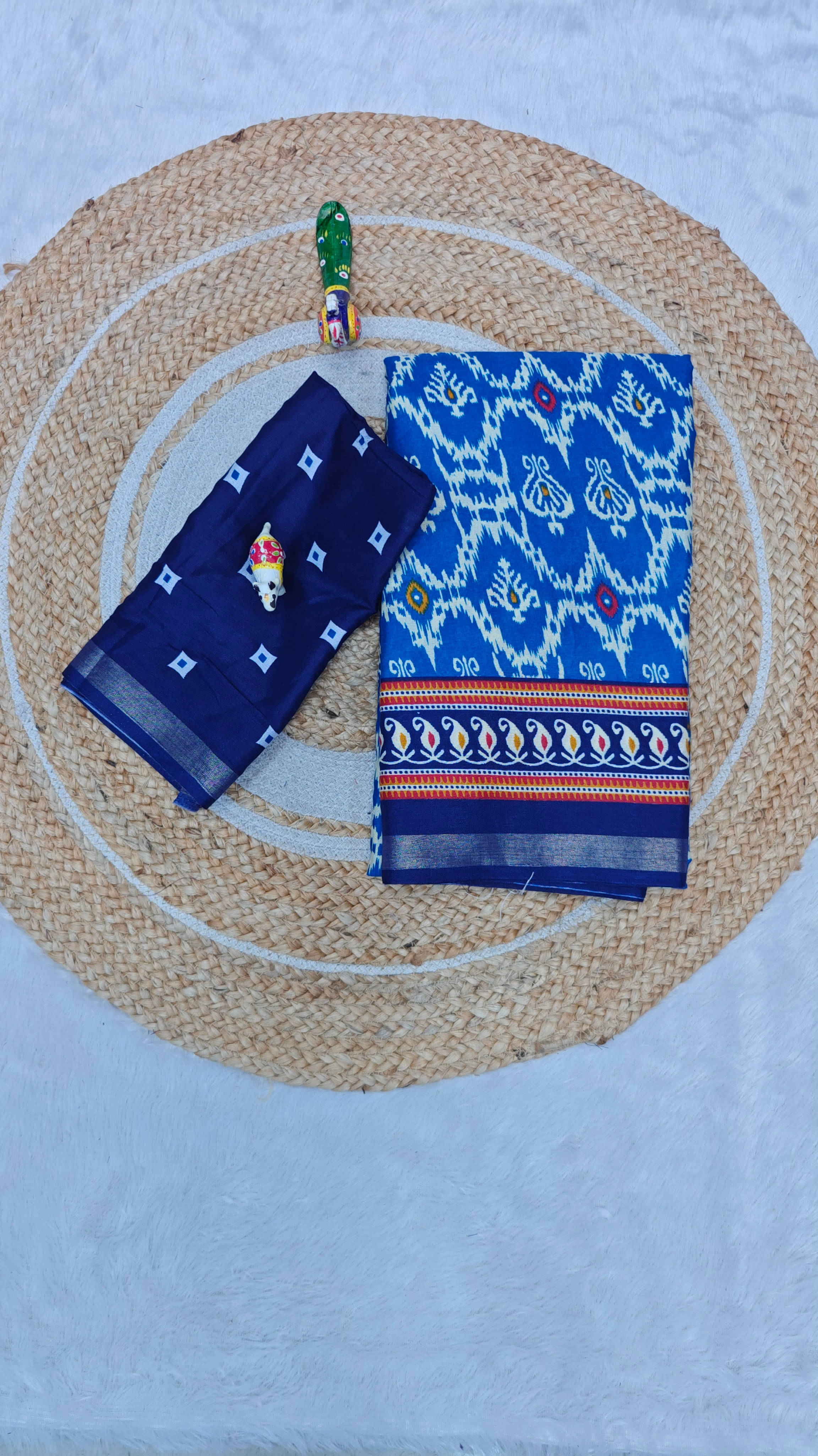     			SHIRODHARI Cotton Blend Printed Sambalpuri Saree With Unstitched Blouse Piece ( Rama )