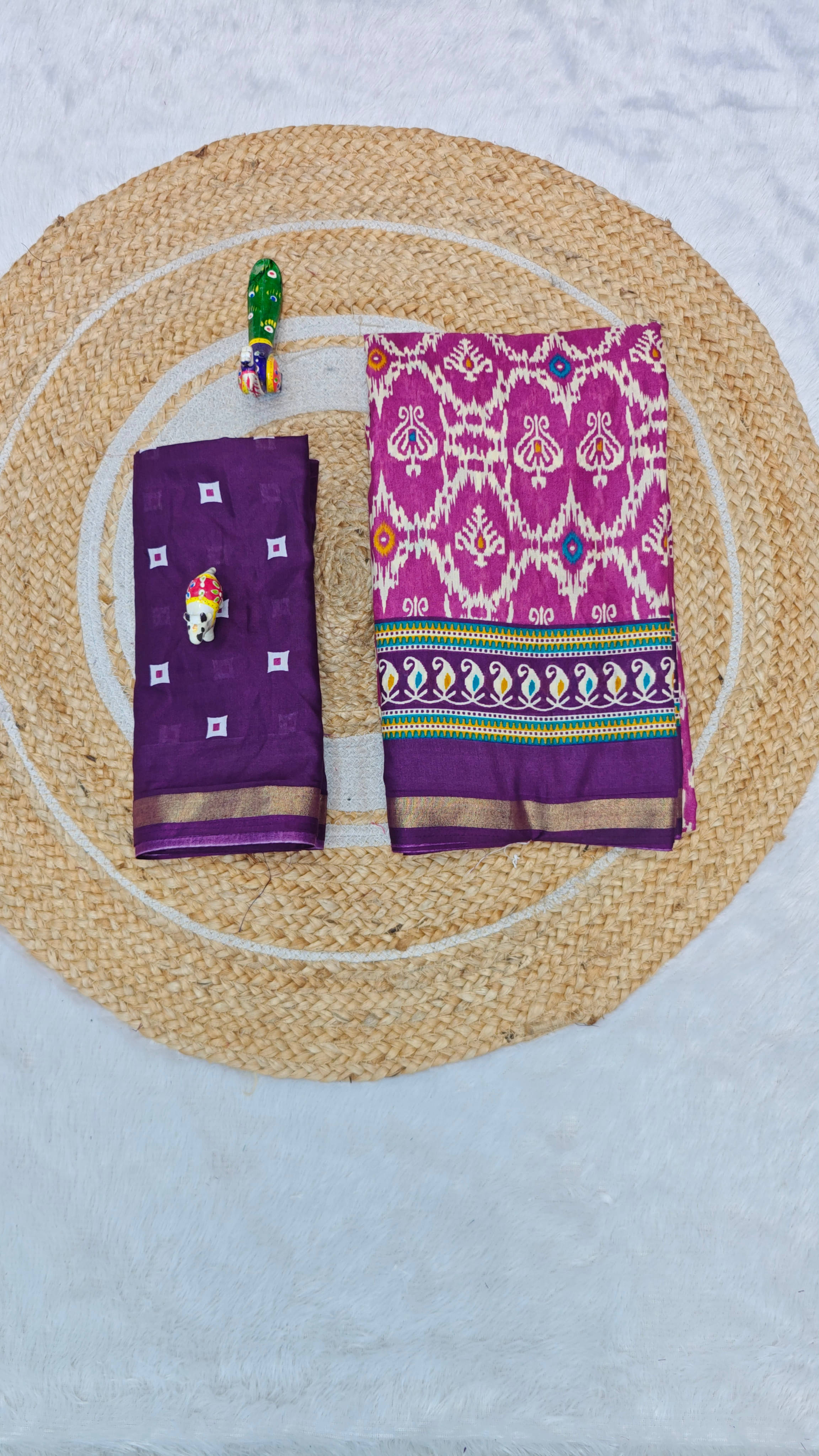 SHIRODHARI Cotton Blend Printed Sambalpuri Saree With Unstitched Blouse Piece ( Lavender ) SHIRODHARI Cotton Blend Printed Sambalpuri Saree With Unstitched Blouse Piece ( Lavender )
