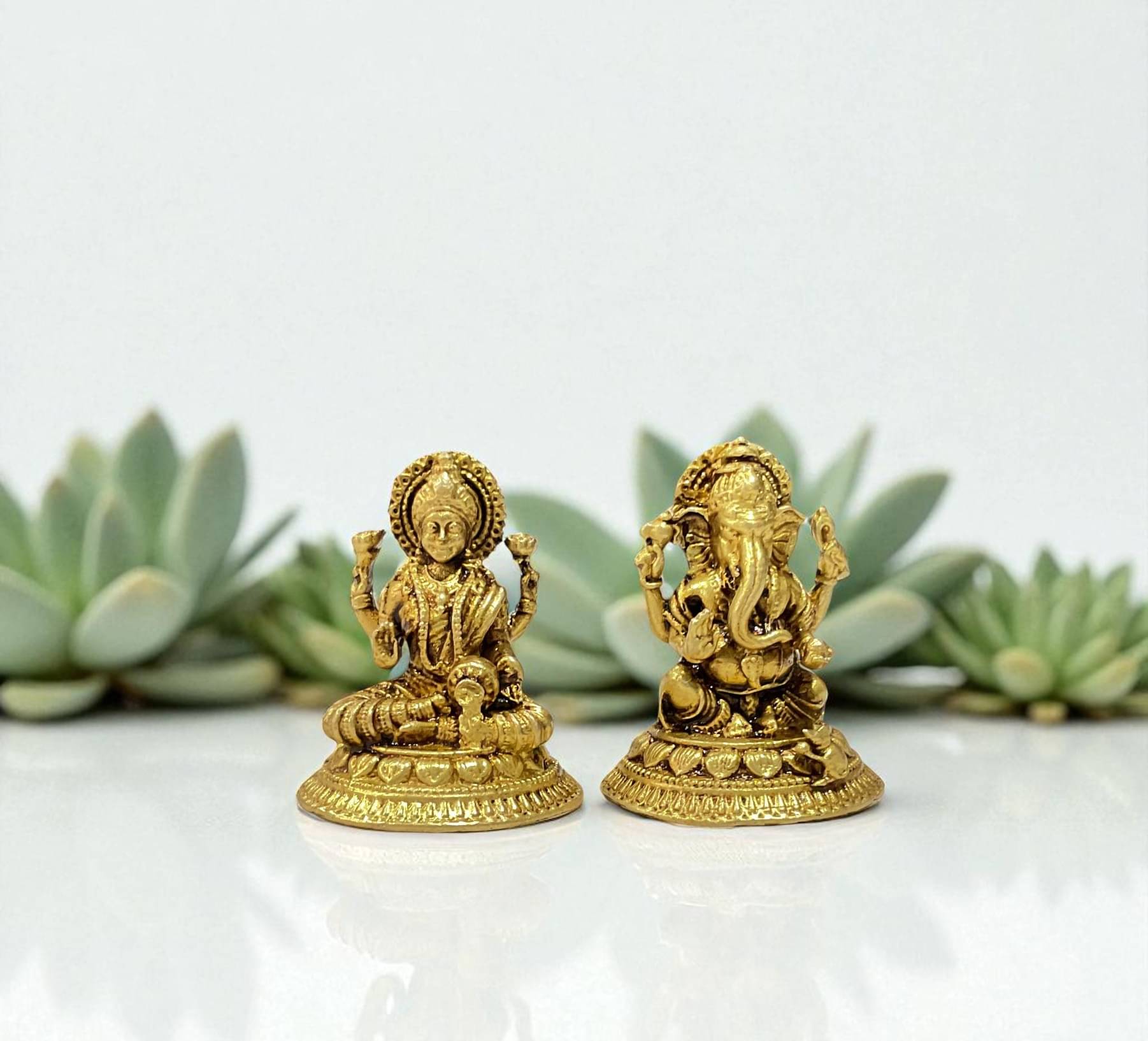     			SJL Brass Laxmi Ganesh Idol ( 4 cm )