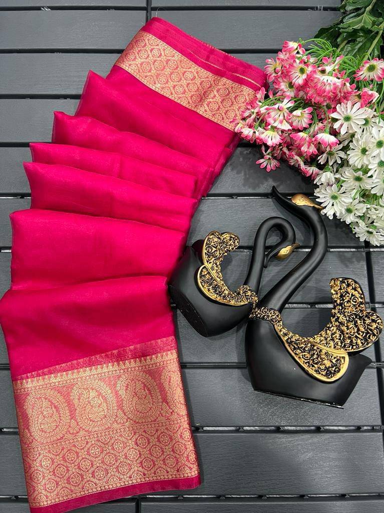     			THE PRIVATE LABLE Silk Blend Printed Regular Saree With Unstitched Blouse Piece ( Pink )