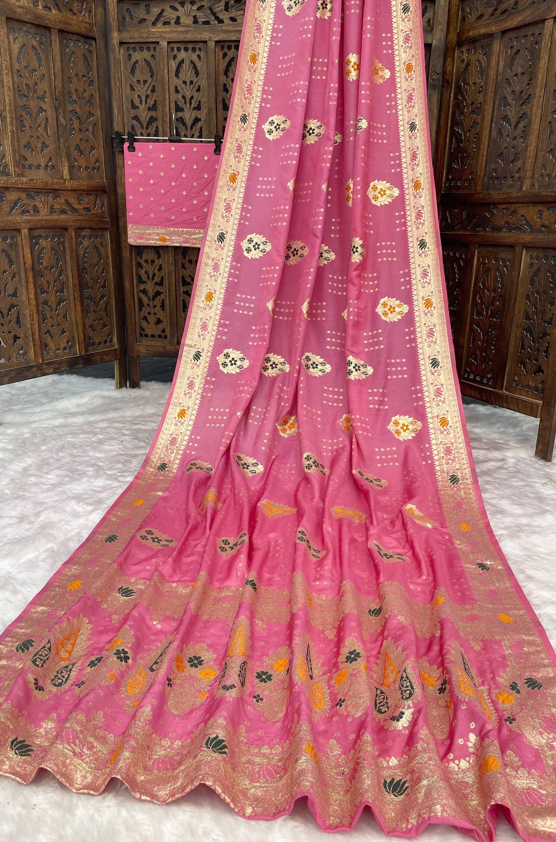 fab woven Art Silk Woven Design Kanjeevaram Sarees With Unstitched Blouse Piece ( Pink ) - Sarees | Buy online on ZillyBuy