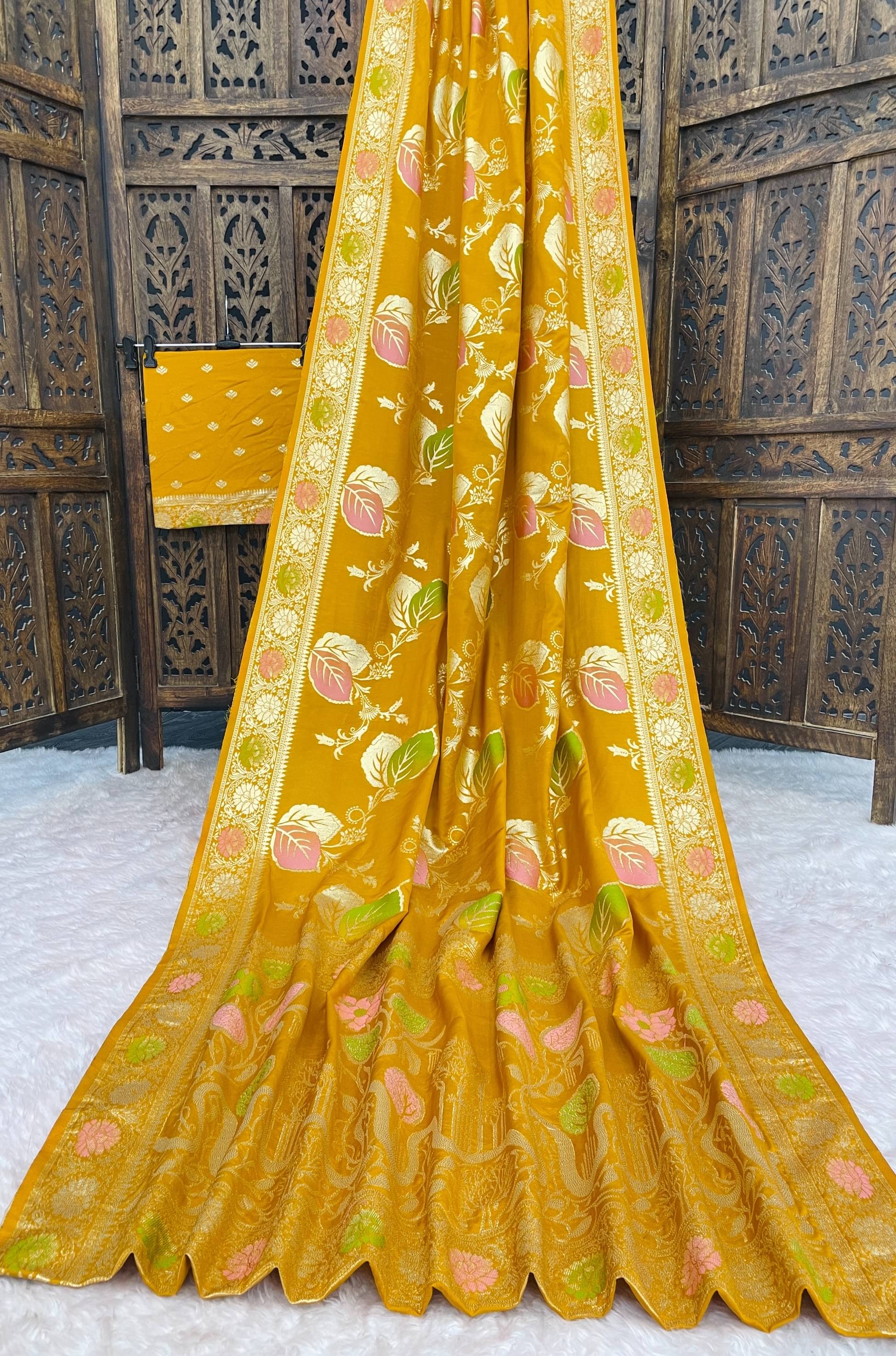     			fab woven Art Silk Woven Design Kanjeevaram Sarees With Unstitched Blouse Piece ( Mustard )