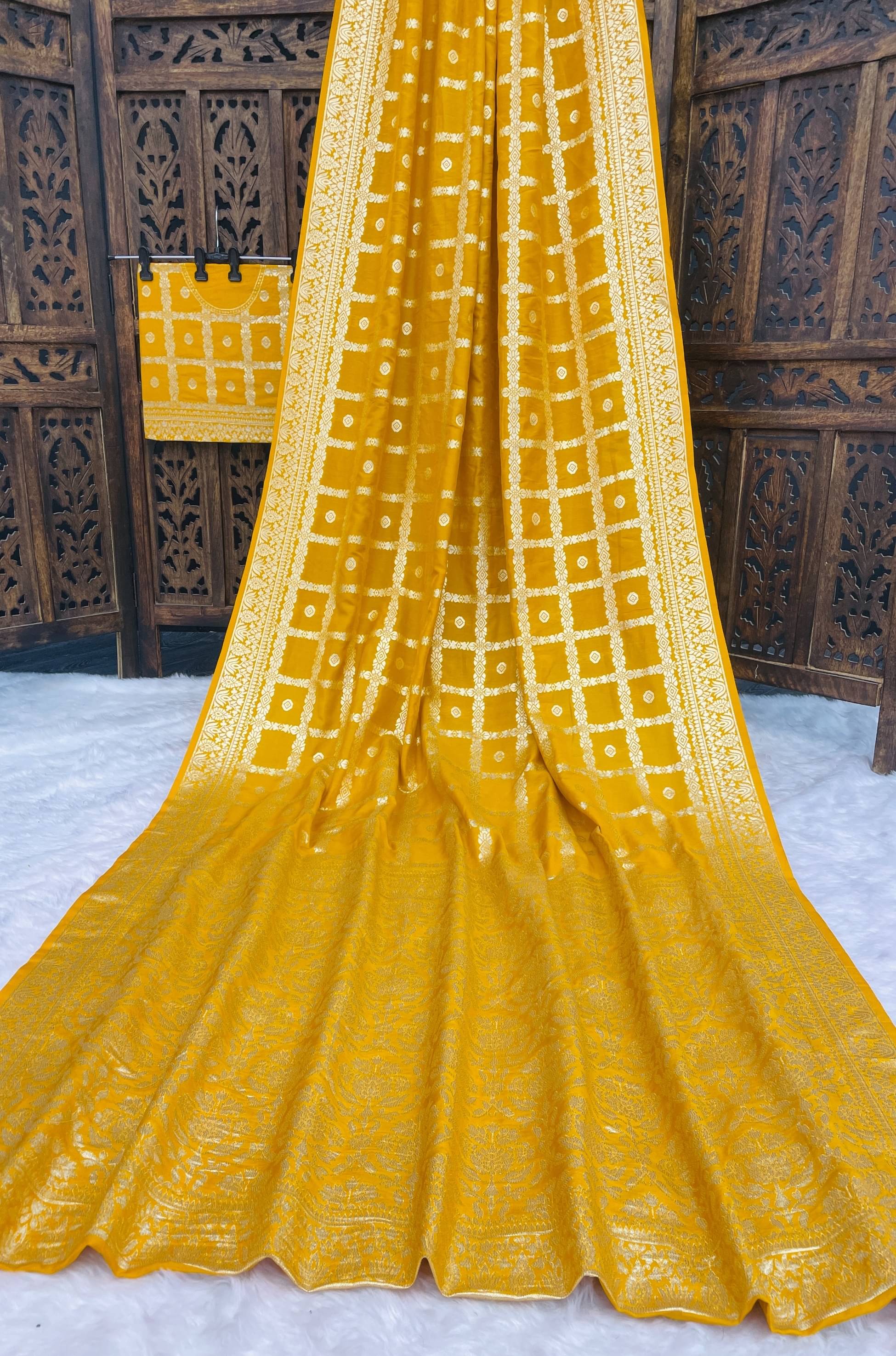     			fab woven Art Silk Woven Design Kanjeevaram Sarees With Unstitched Blouse Piece ( Mustard )