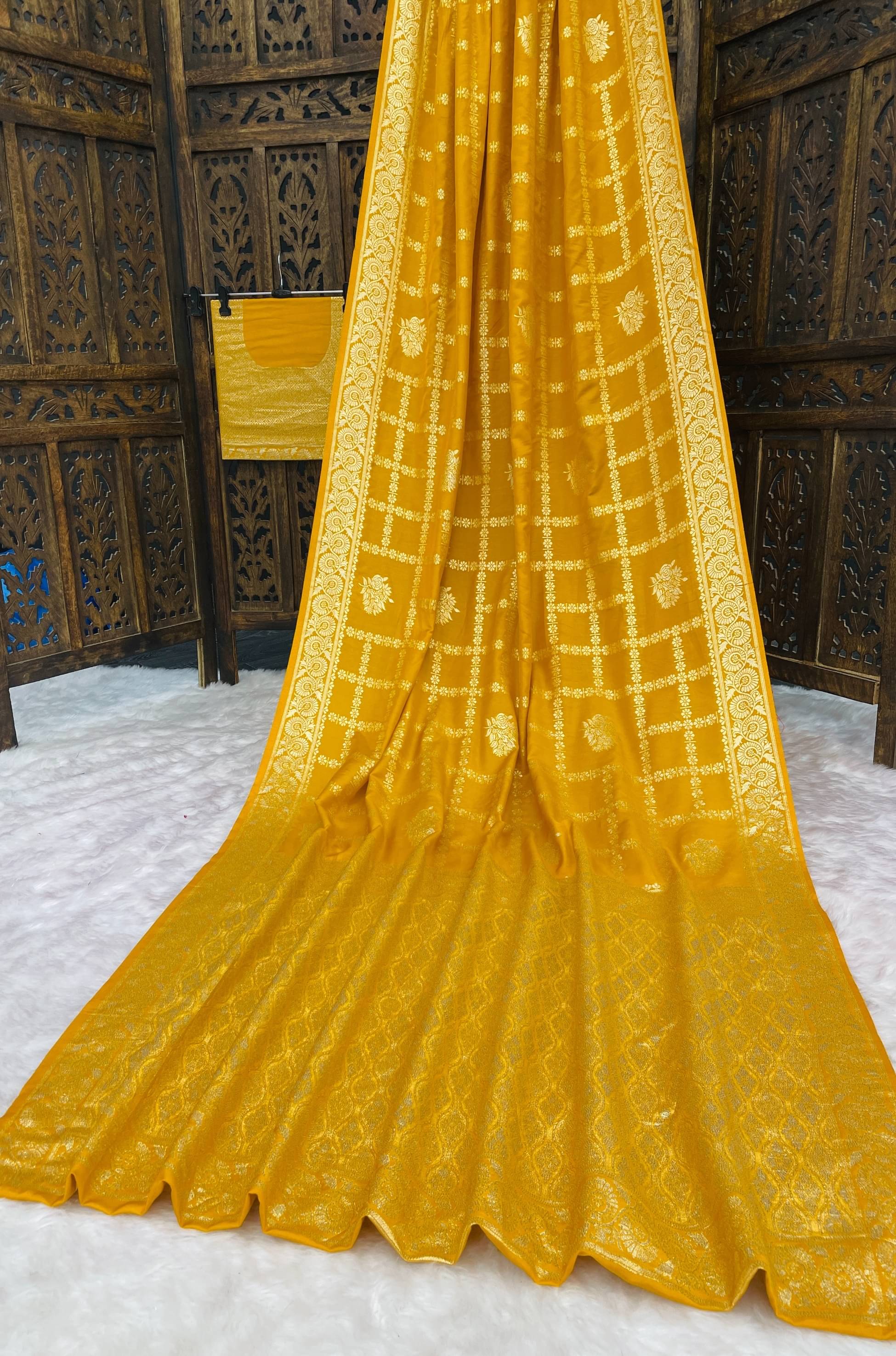     			fab woven Art Silk Woven Design Kanjeevaram Sarees With Unstitched Blouse Piece ( Mustard )